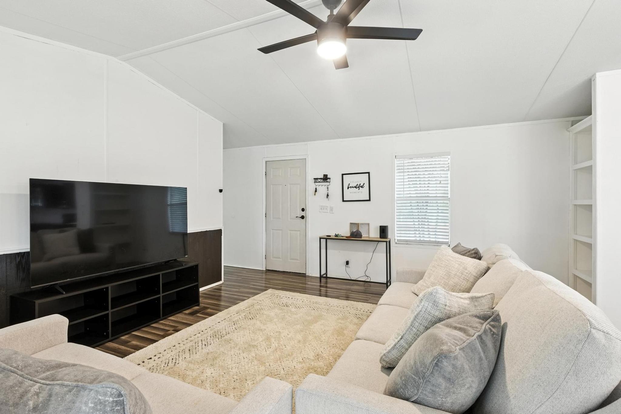 183 Blanket Flower Dr, Bastrop, TX 78602