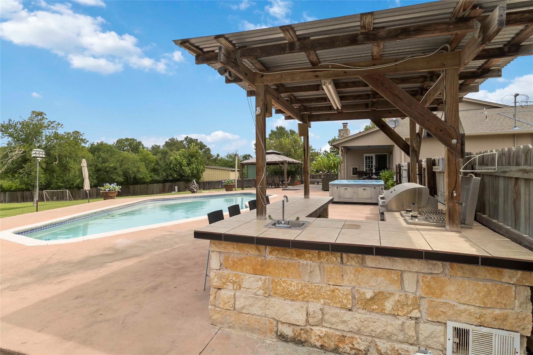 305 Canyon Wren Dr, Buda, TX 78610