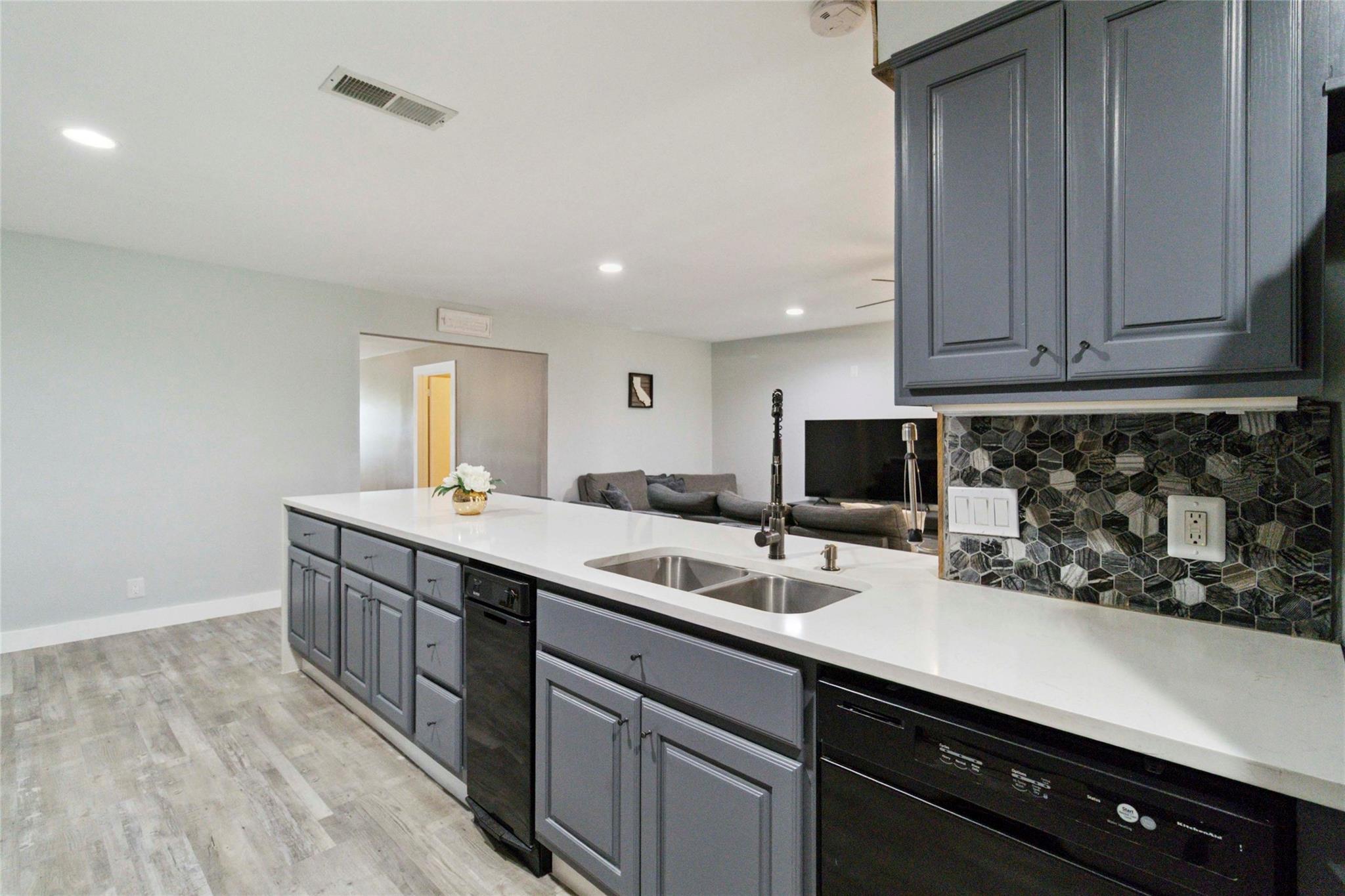 305 Canyon Wren Dr, Buda, TX 78610