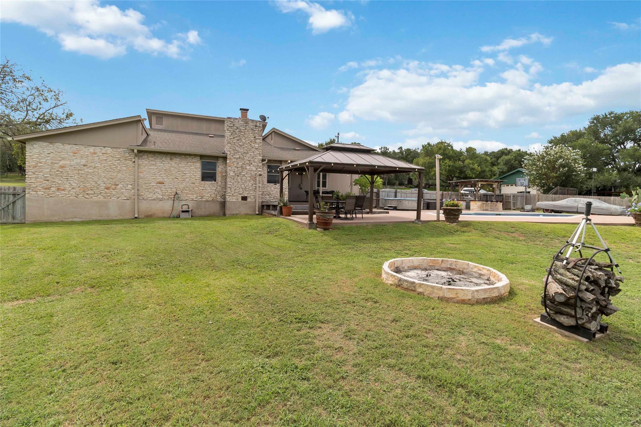 305 Canyon Wren Dr, Buda, TX 78610