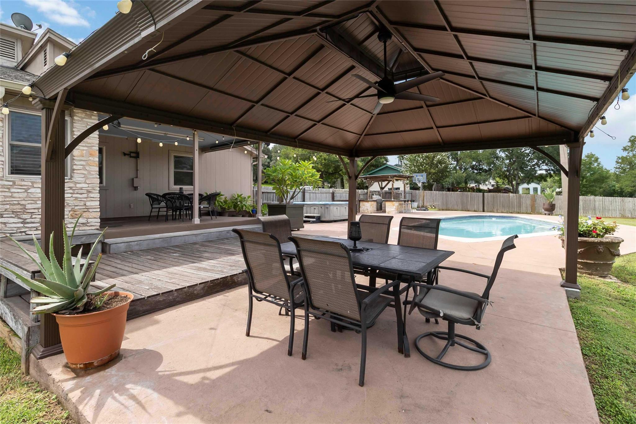 305 Canyon Wren Dr, Buda, TX 78610