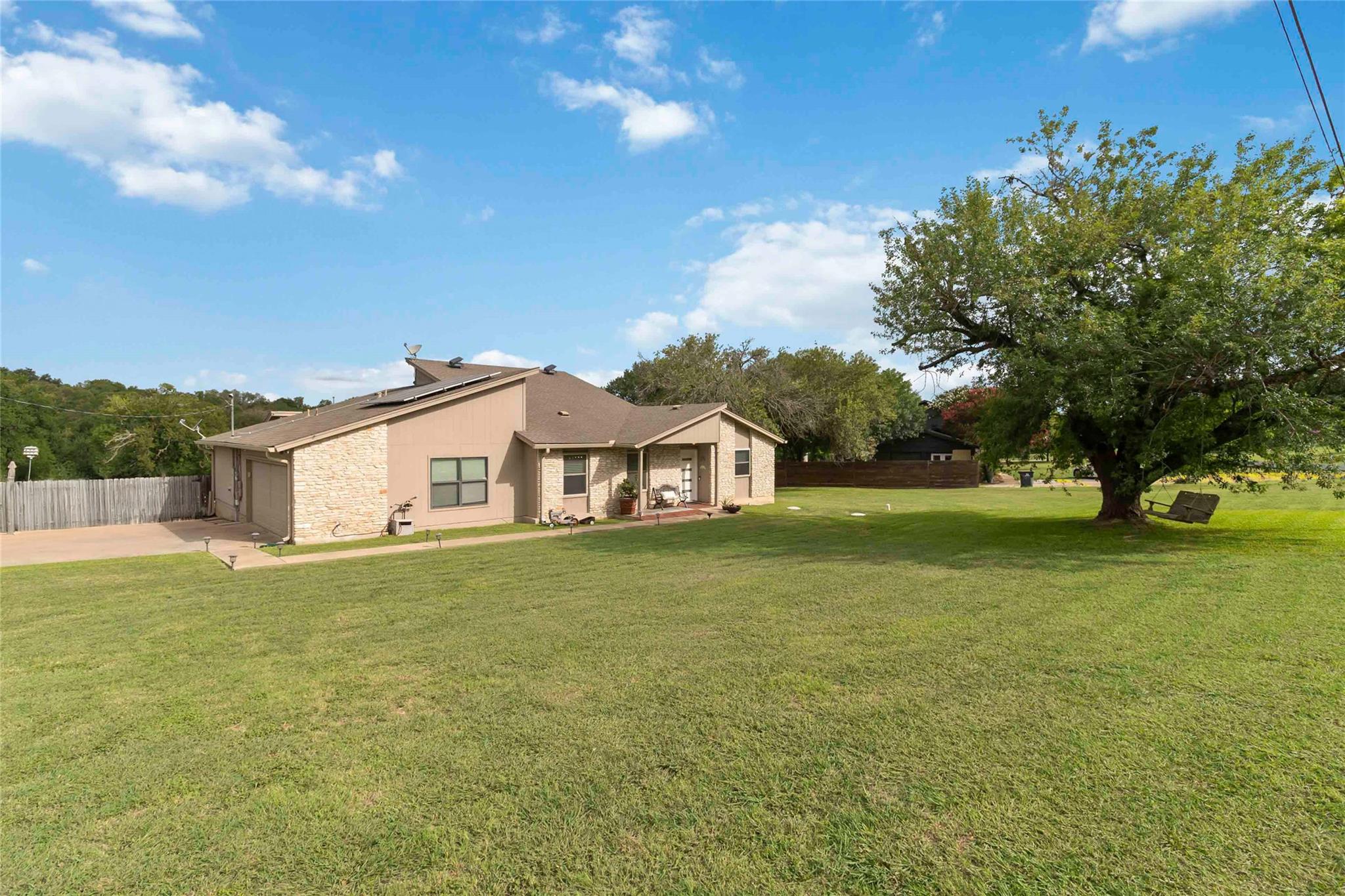 305 Canyon Wren Dr, Buda, TX 78610