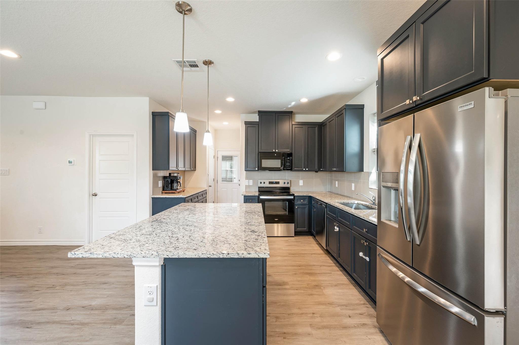 1130 Twin Deer Ln, Canyon Lake, TX 78133