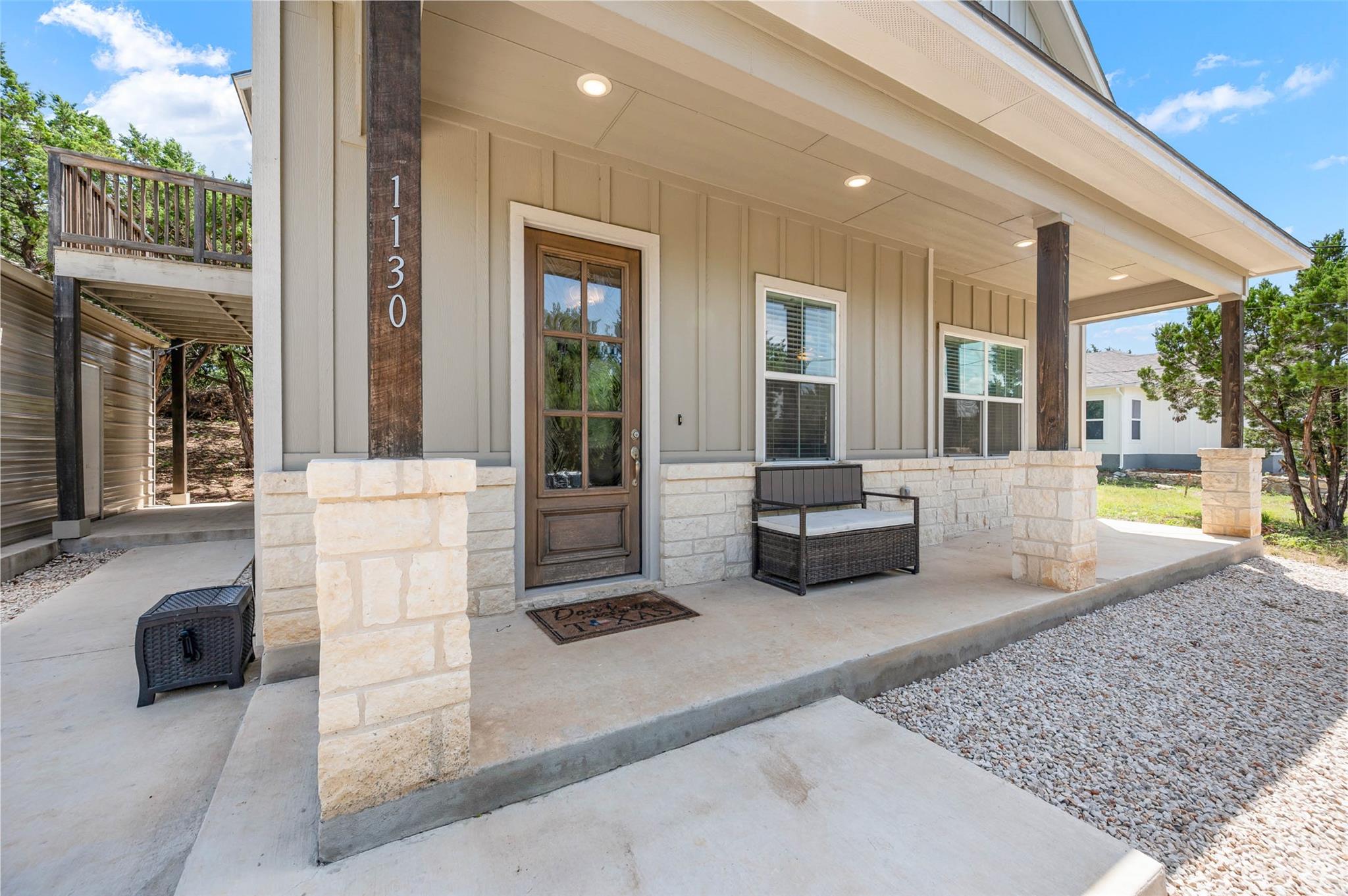 1130 Twin Deer Ln, Canyon Lake, TX 78133