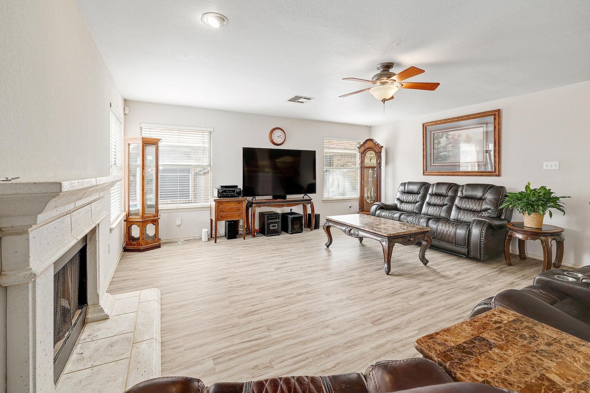 15433 Ozone Pl, Austin, TX 78728