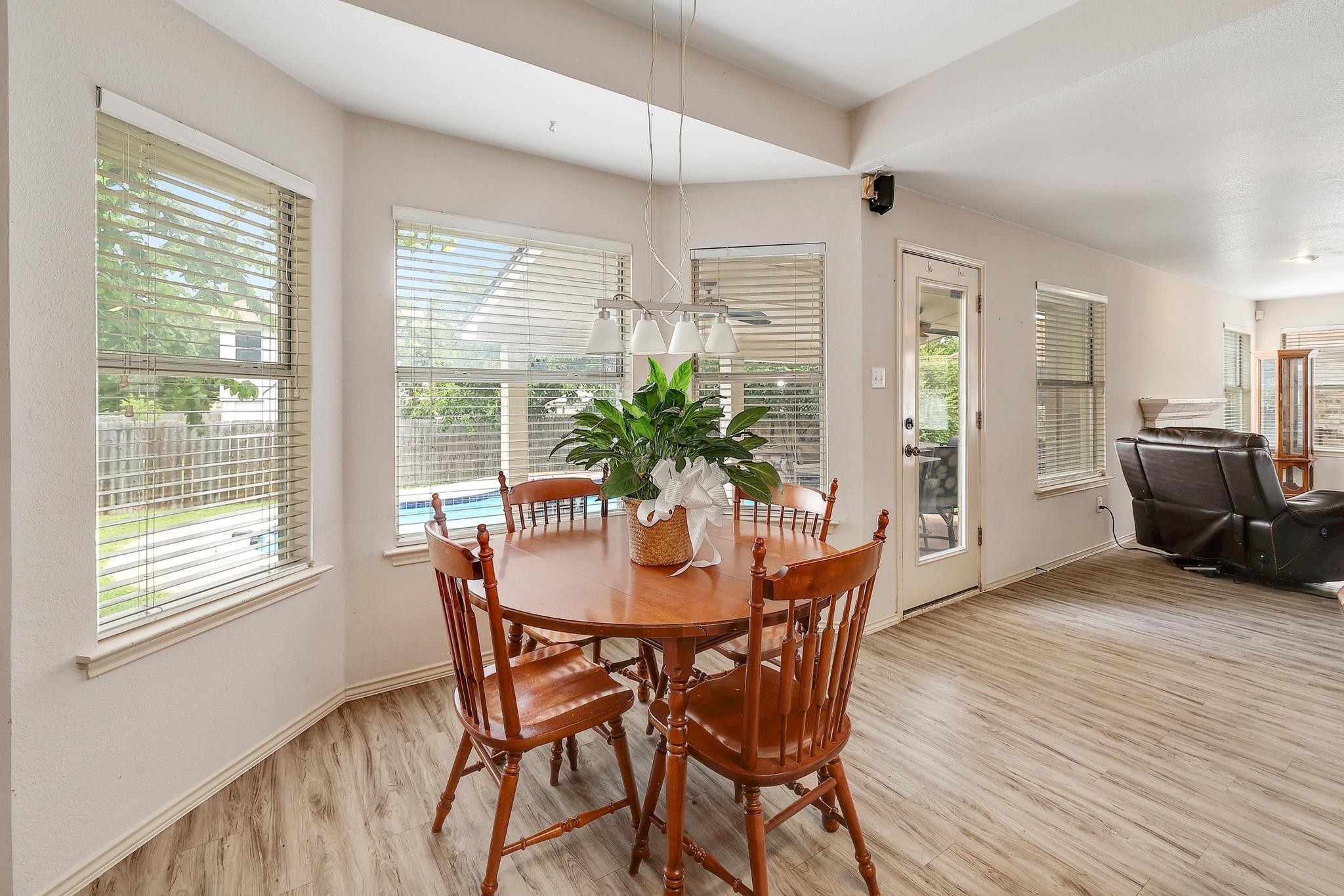 15433 Ozone Pl, Austin, TX 78728