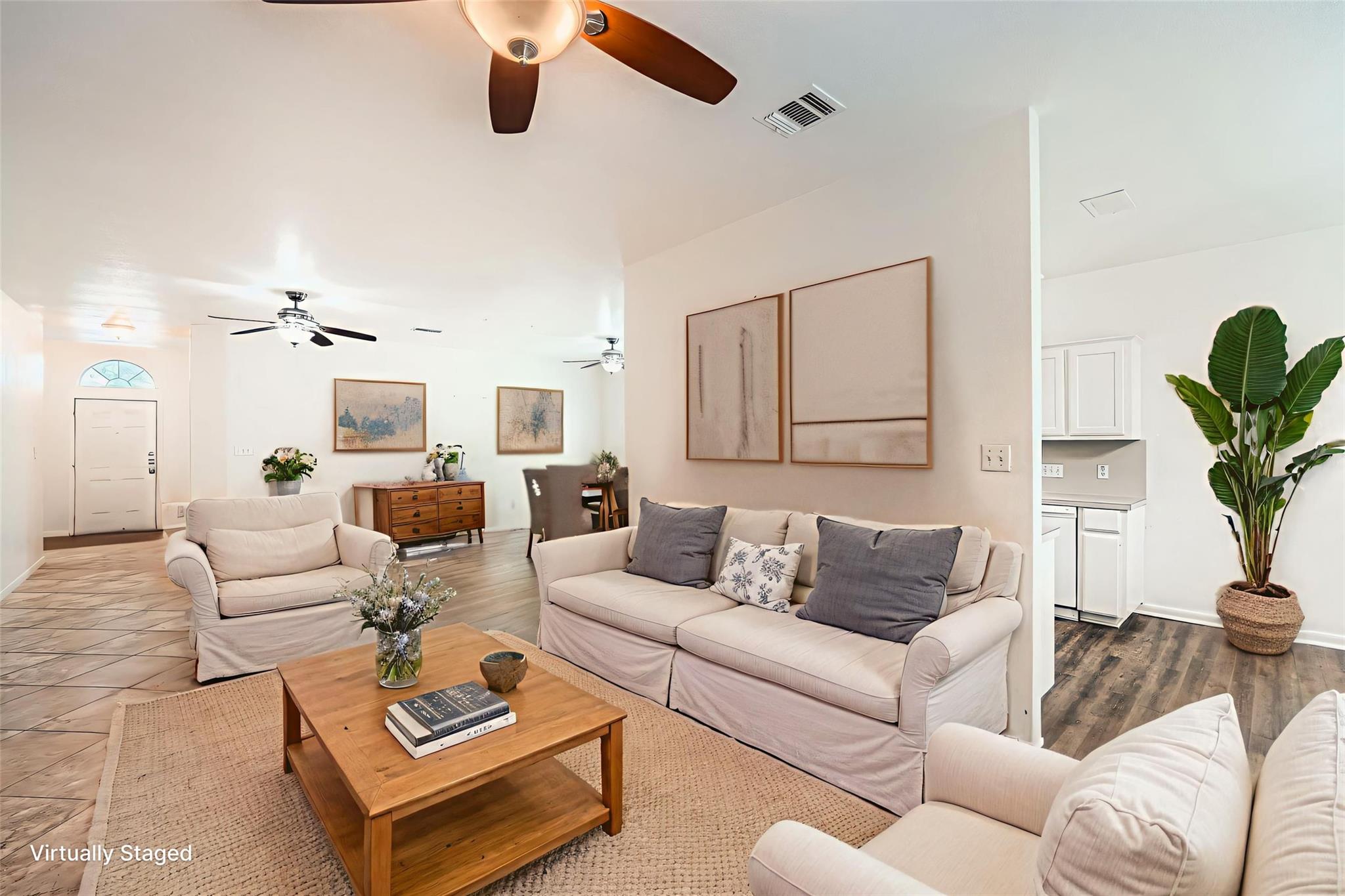 204 Mallard Cv, Hutto, TX 78634