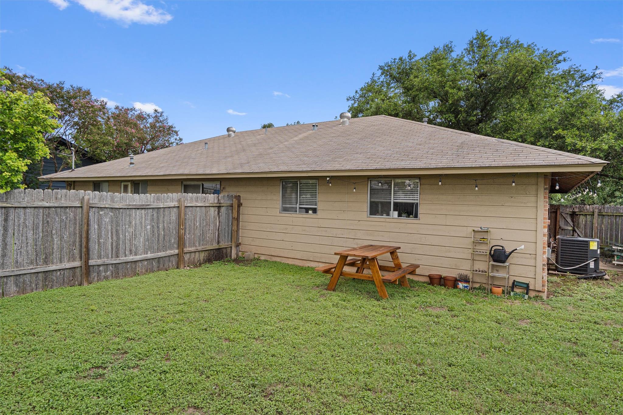 2714 Thrushwood Dr, Austin, TX 78757