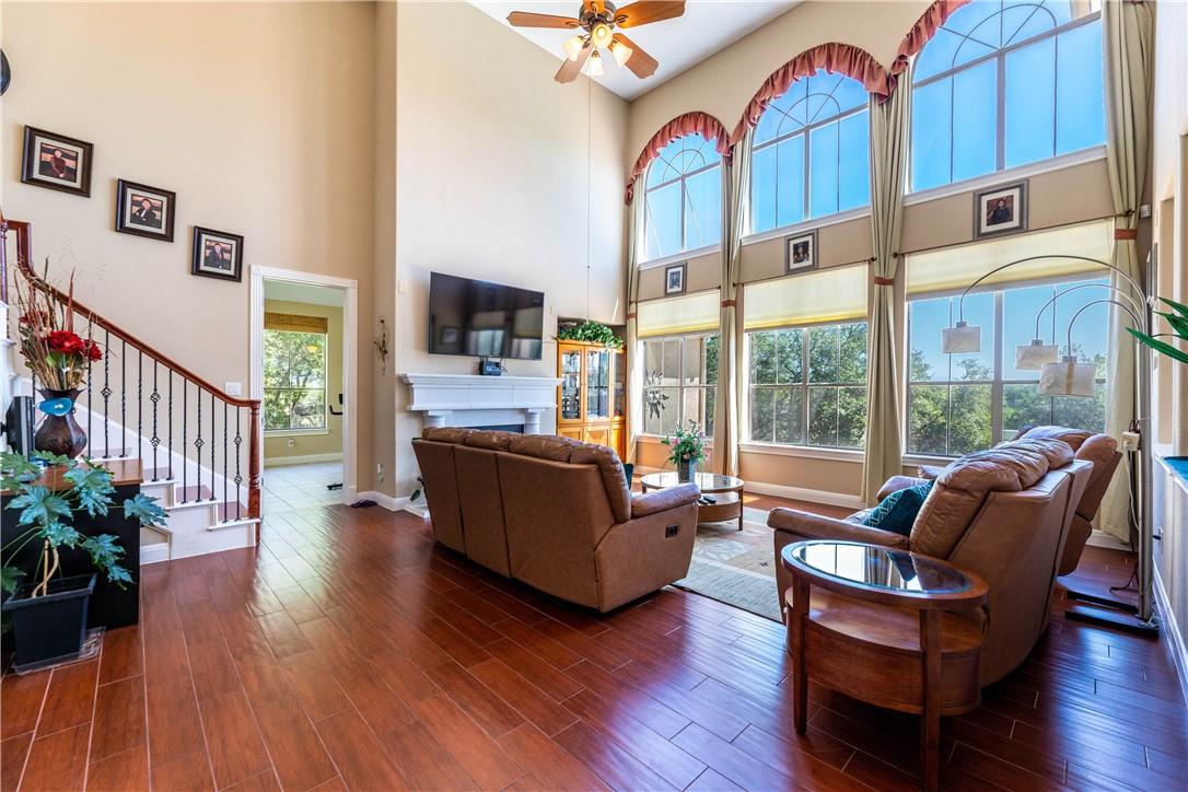 4325 Lago Viento, Austin, TX 78734