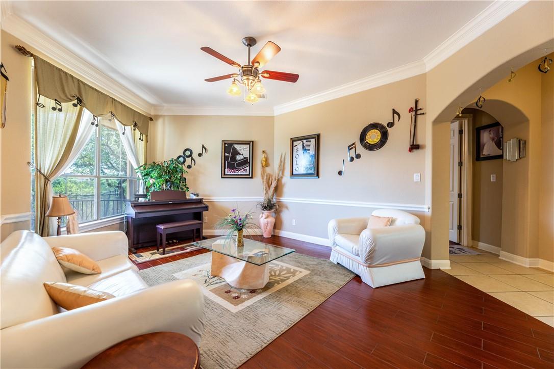 4325 Lago Viento, Austin, TX 78734