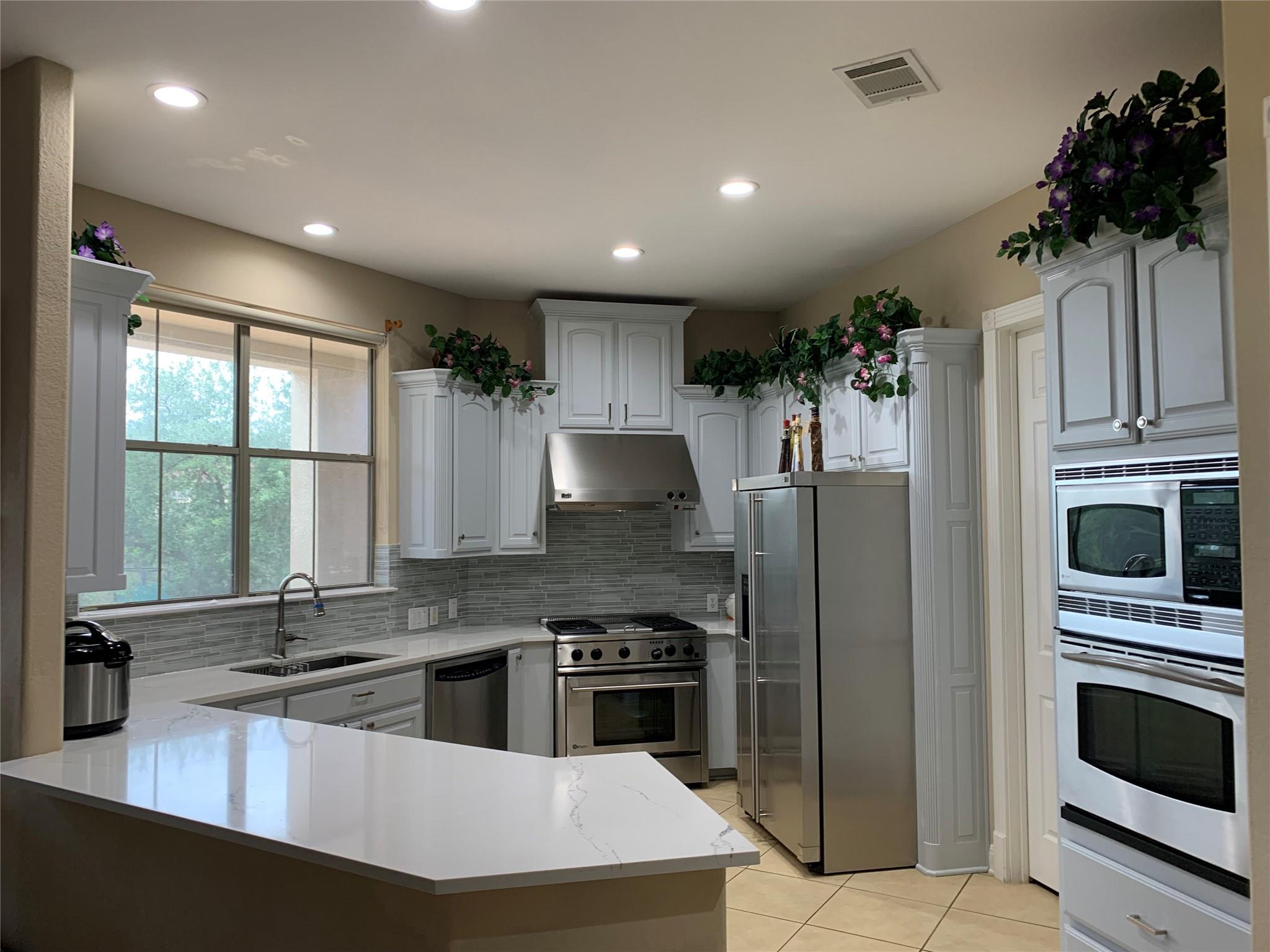 4325 Lago Viento, Austin, TX 78734