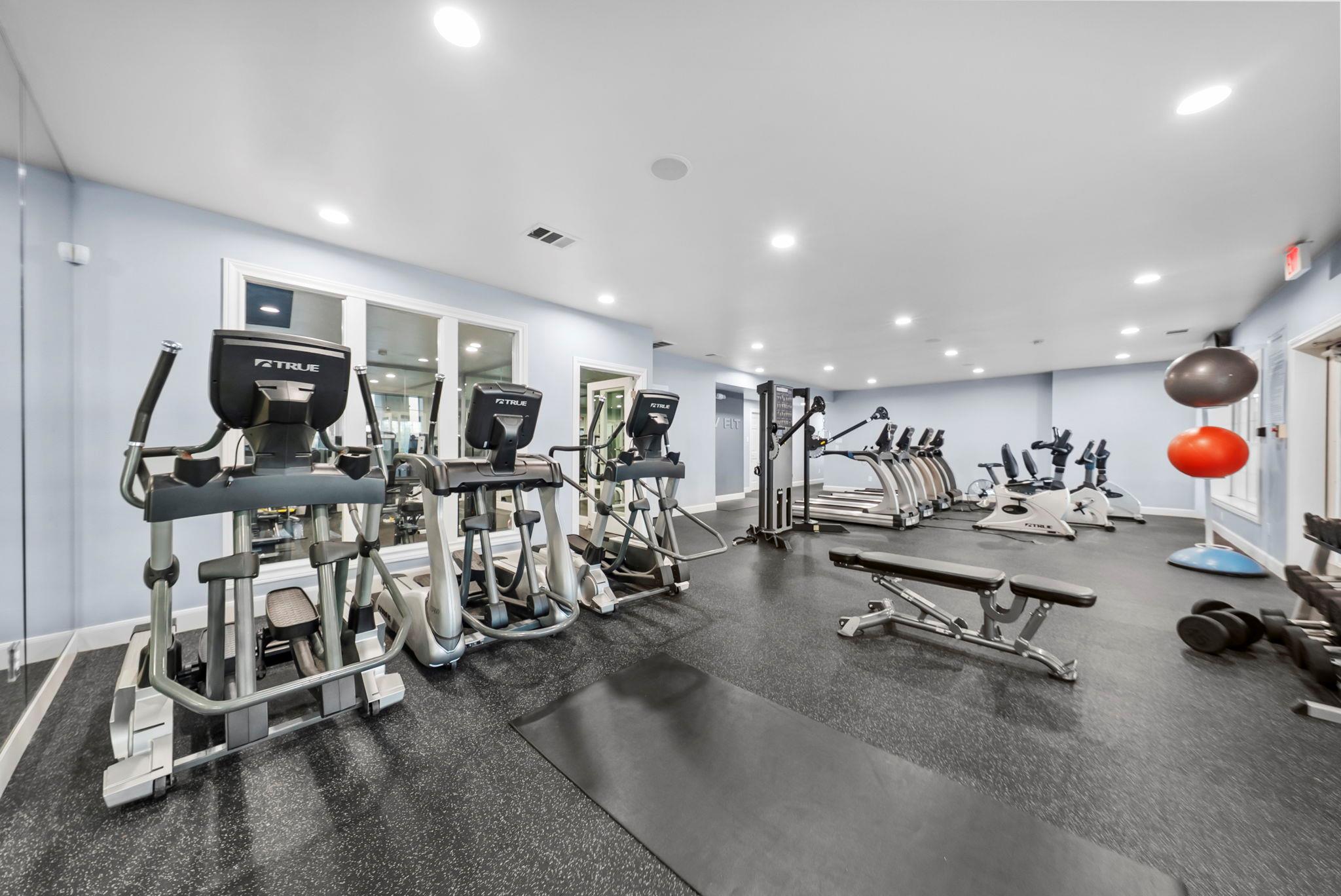 108 Whitley Dr, Austin, TX 78738