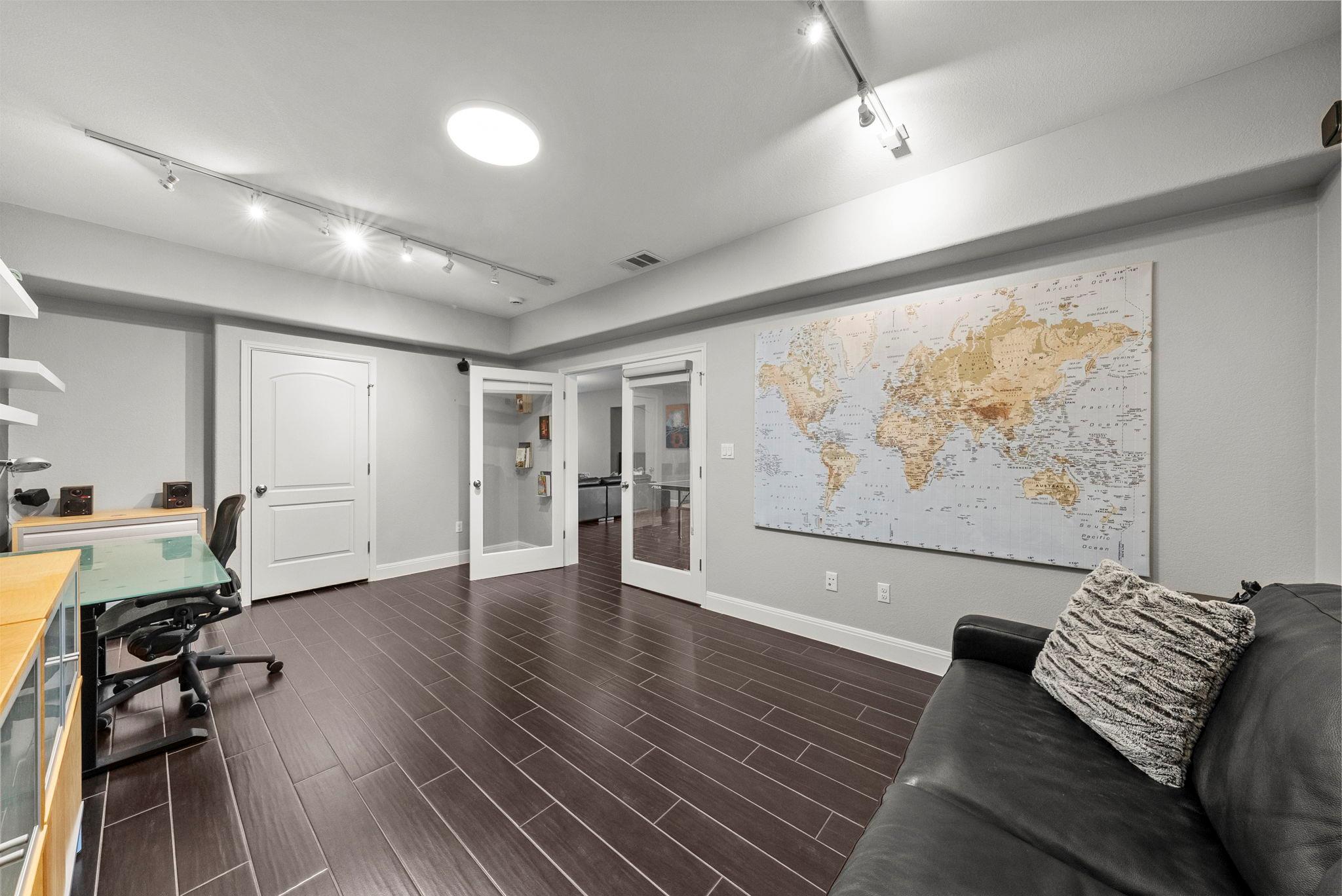 108 Whitley Dr, Austin, TX 78738