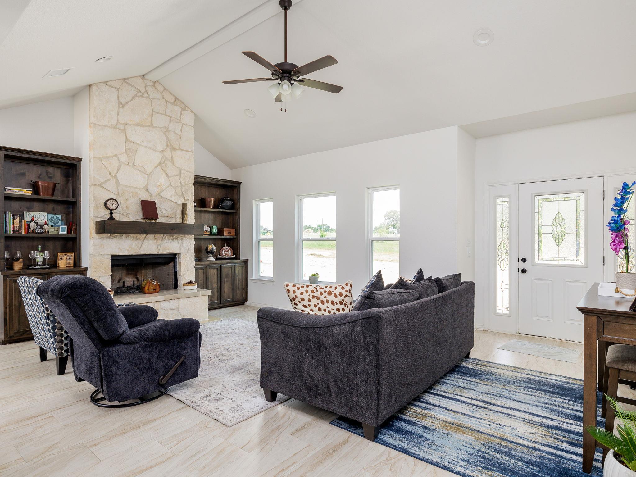 668 Fairview Dr, Rockdale, TX 76567