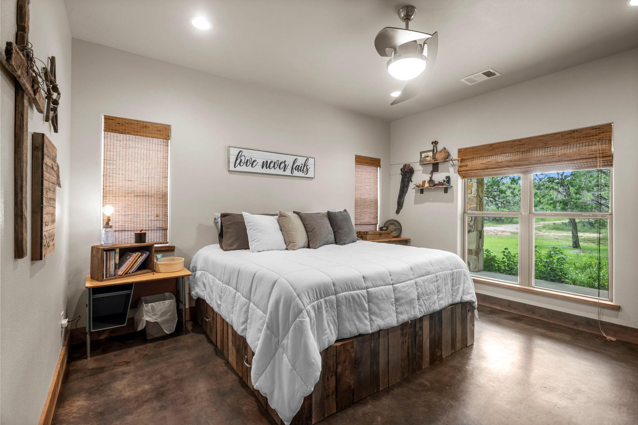 201 N Oak Vista Dr, Burnet, TX 78611