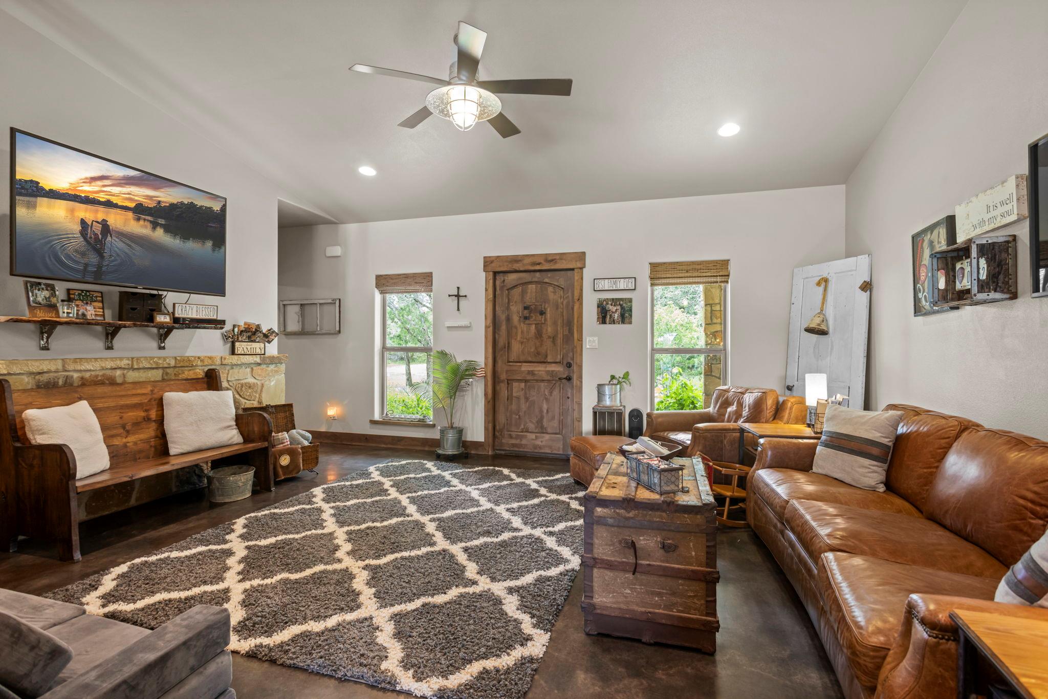 201 N Oak Vista Dr, Burnet, TX 78611