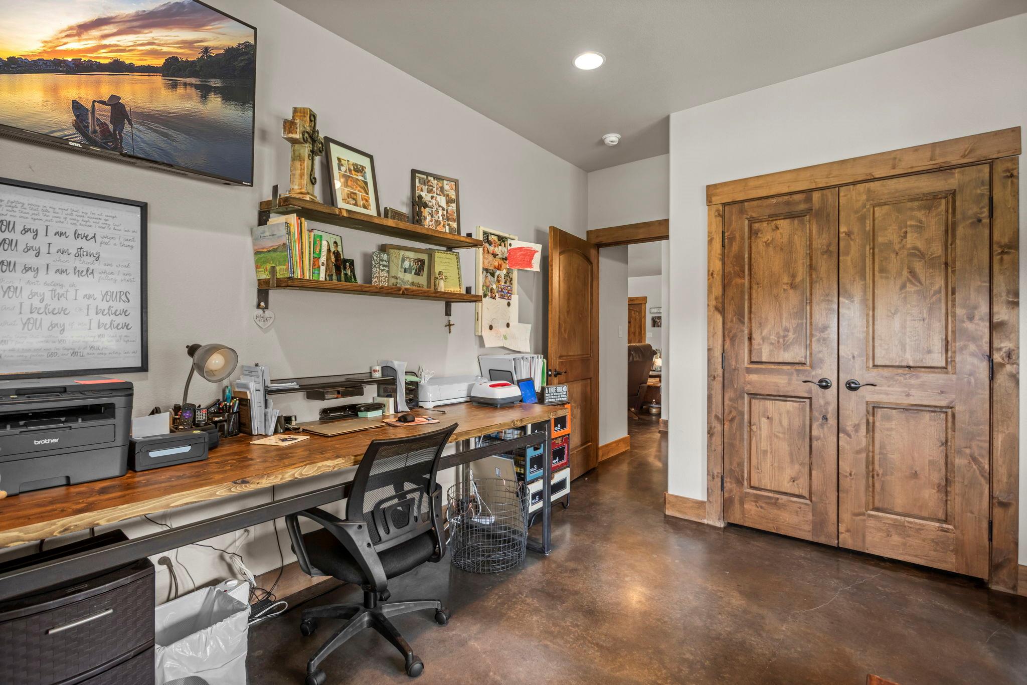 201 N Oak Vista Dr, Burnet, TX 78611