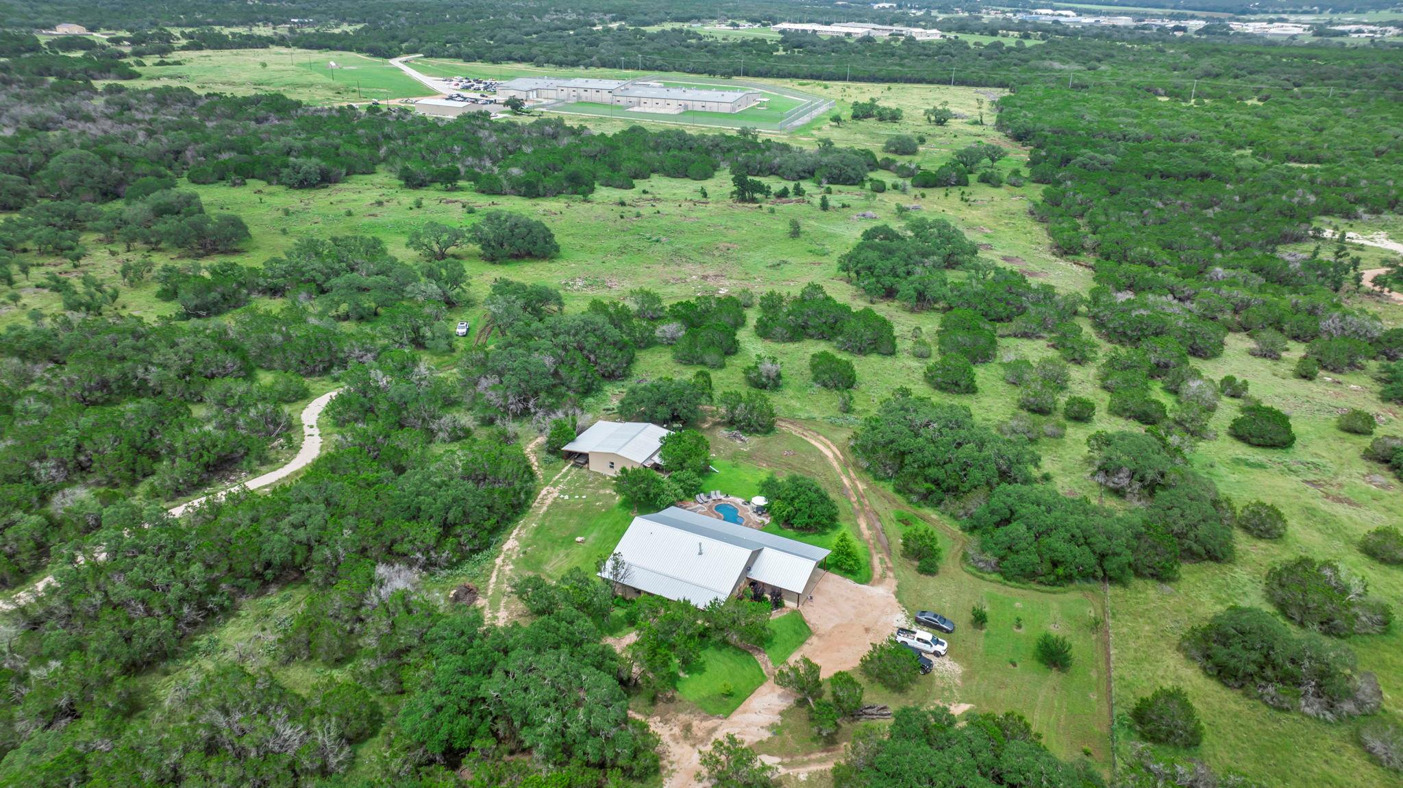 201 N Oak Vista Dr, Burnet, TX 78611