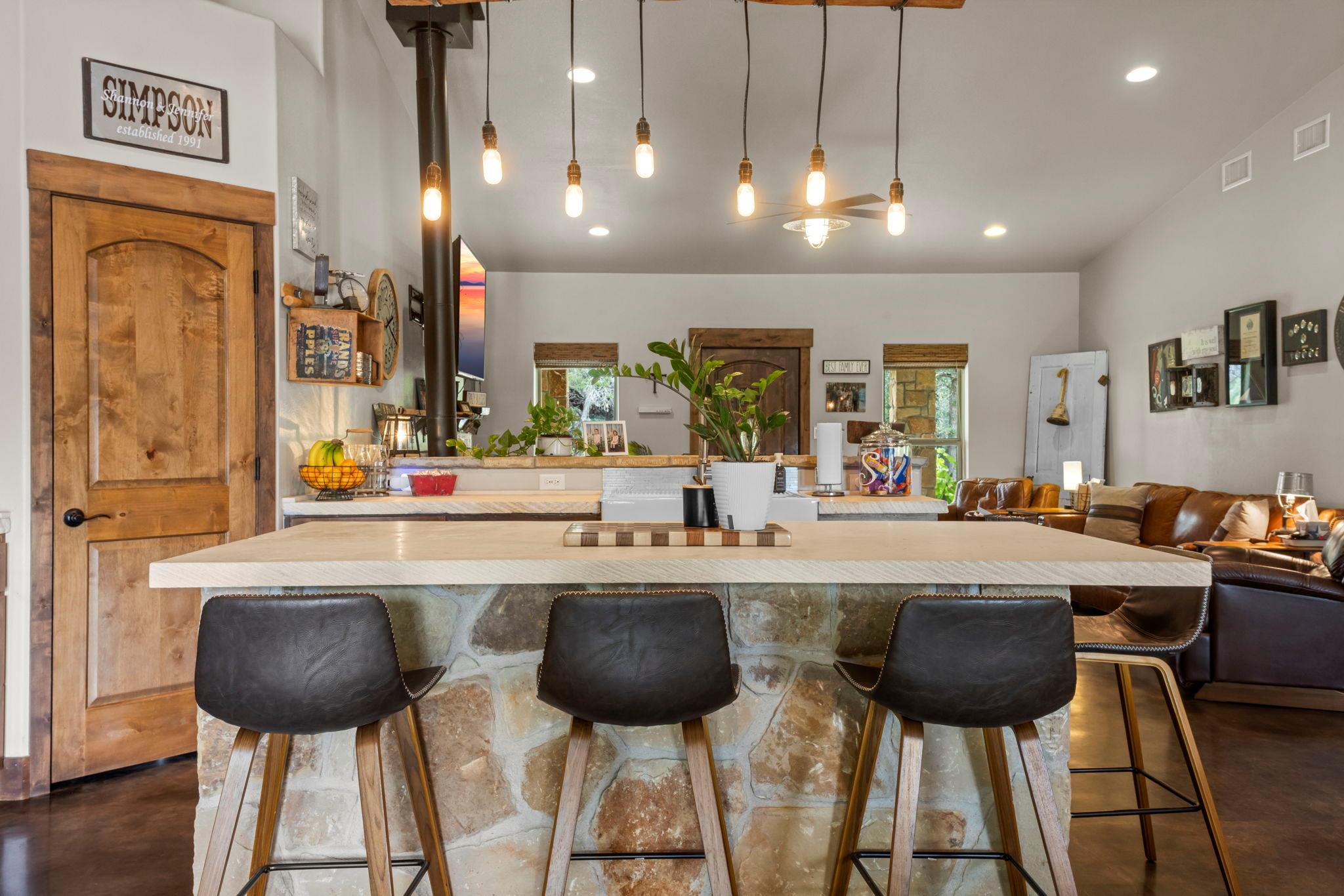 201 N Oak Vista Dr, Burnet, TX 78611