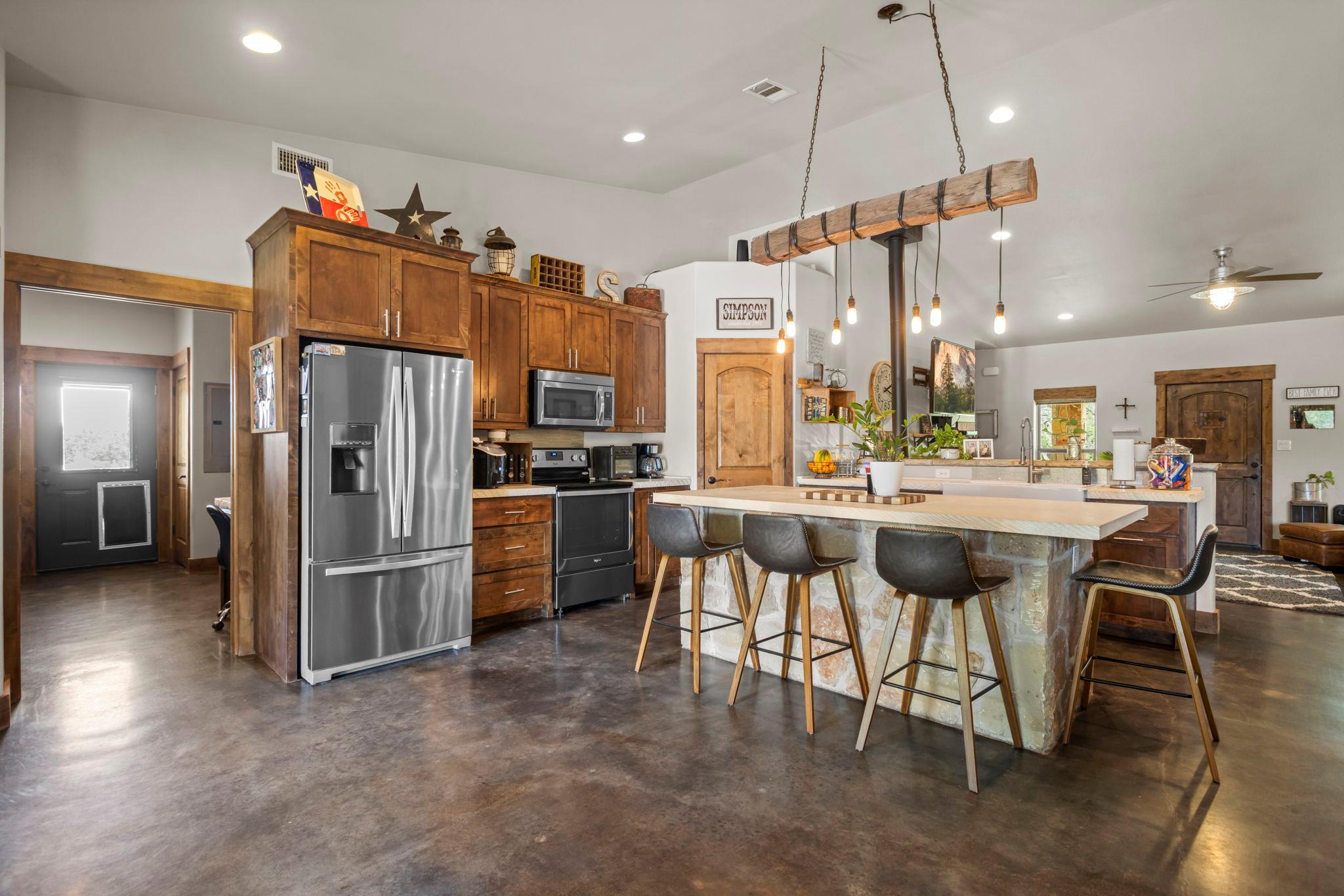 201 N Oak Vista Dr, Burnet, TX 78611