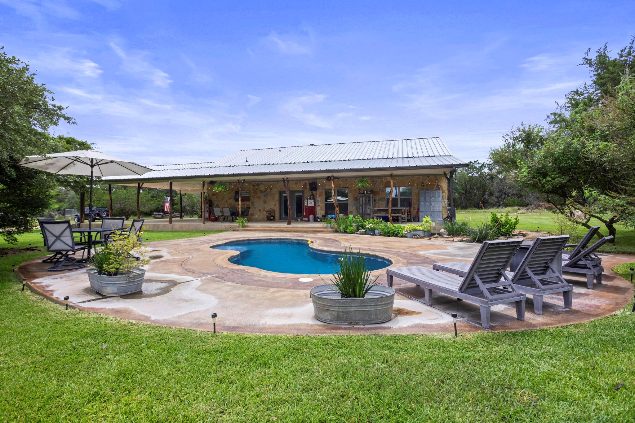 201 N Oak Vista Dr, Burnet, TX 78611