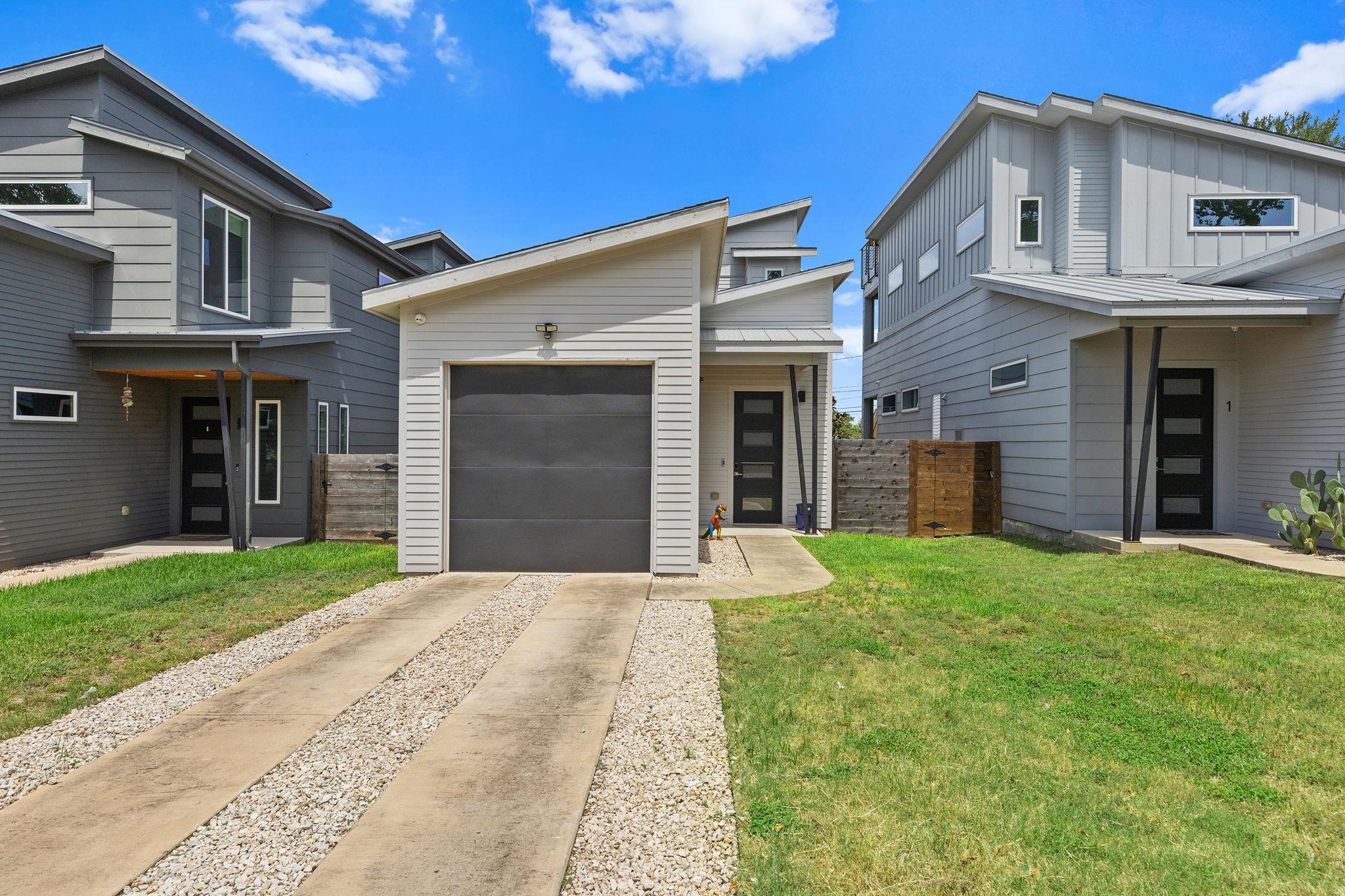 1174 Bedford St # 2, Austin, TX 78702