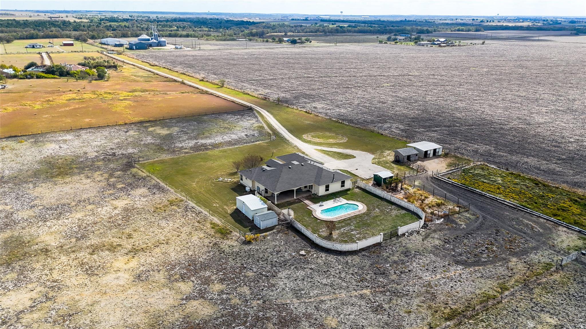 15620 Harry Lind Rd, Elgin, TX 78621