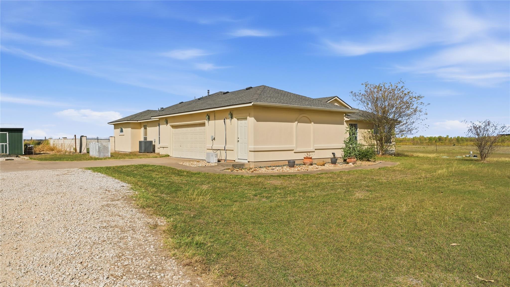15620 Harry Lind Rd, Elgin, TX 78621