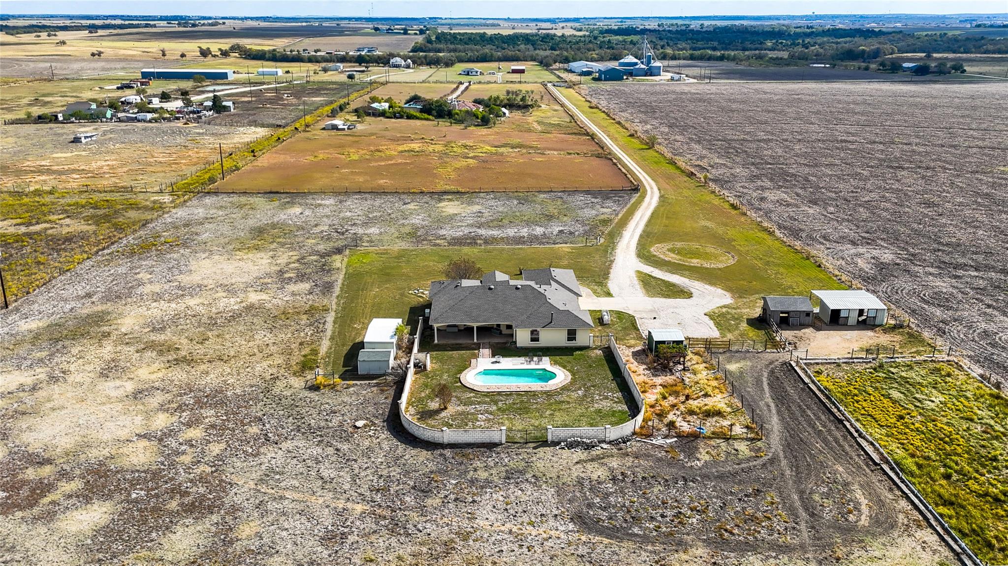 15620 Harry Lind Rd, Elgin, TX 78621