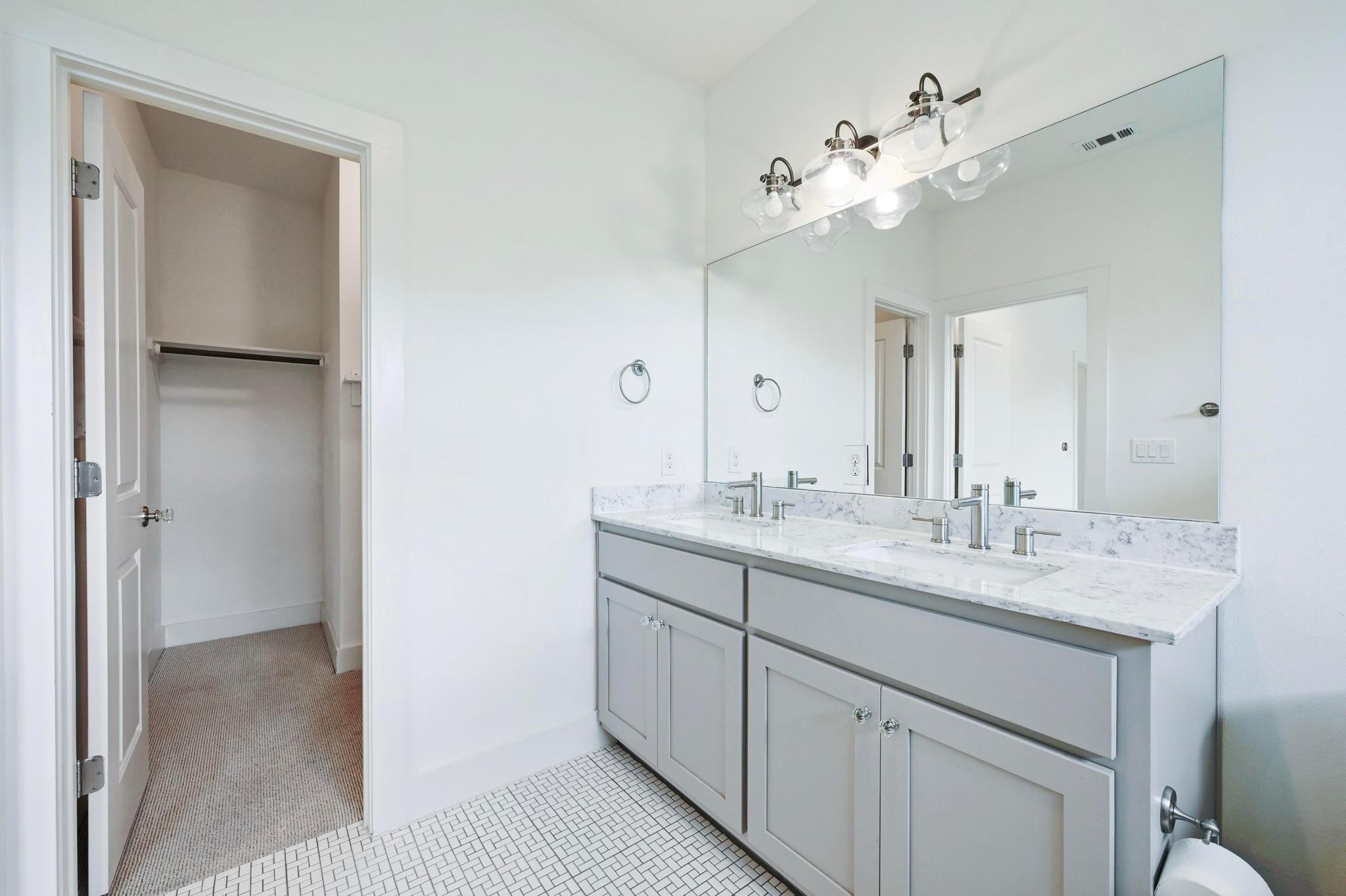 1000 Muse Ln, Austin, TX 78702