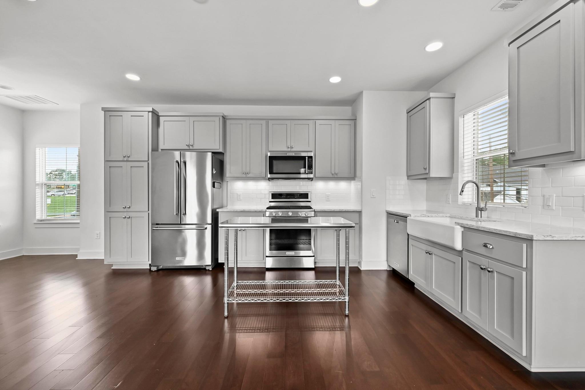1000 Muse Ln, Austin, TX 78702