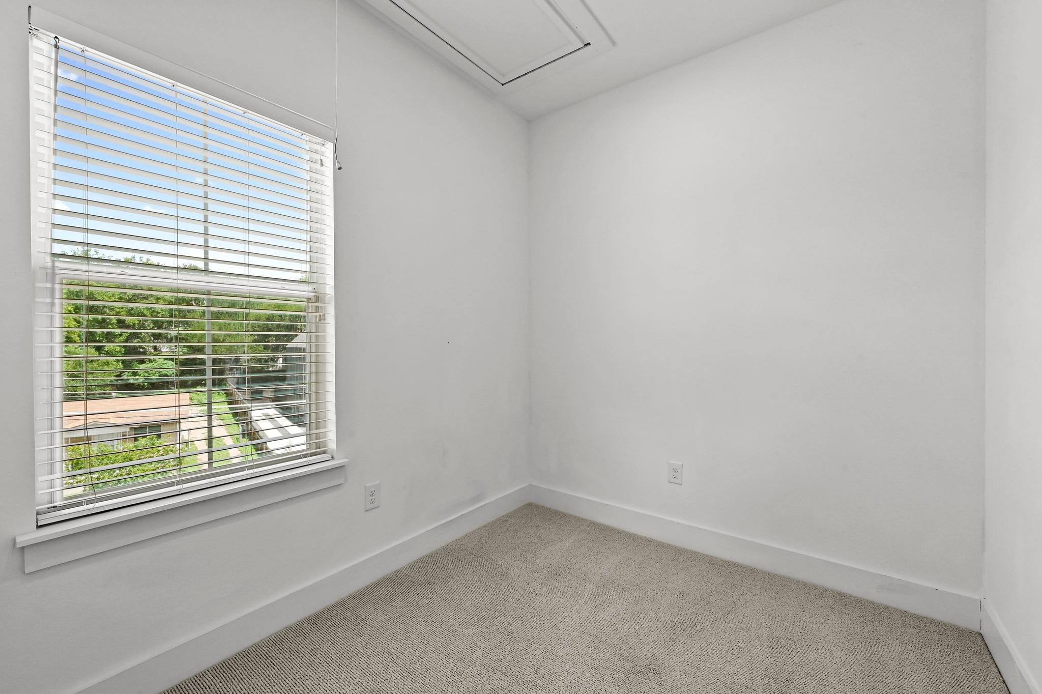 1000 Muse Ln, Austin, TX 78702