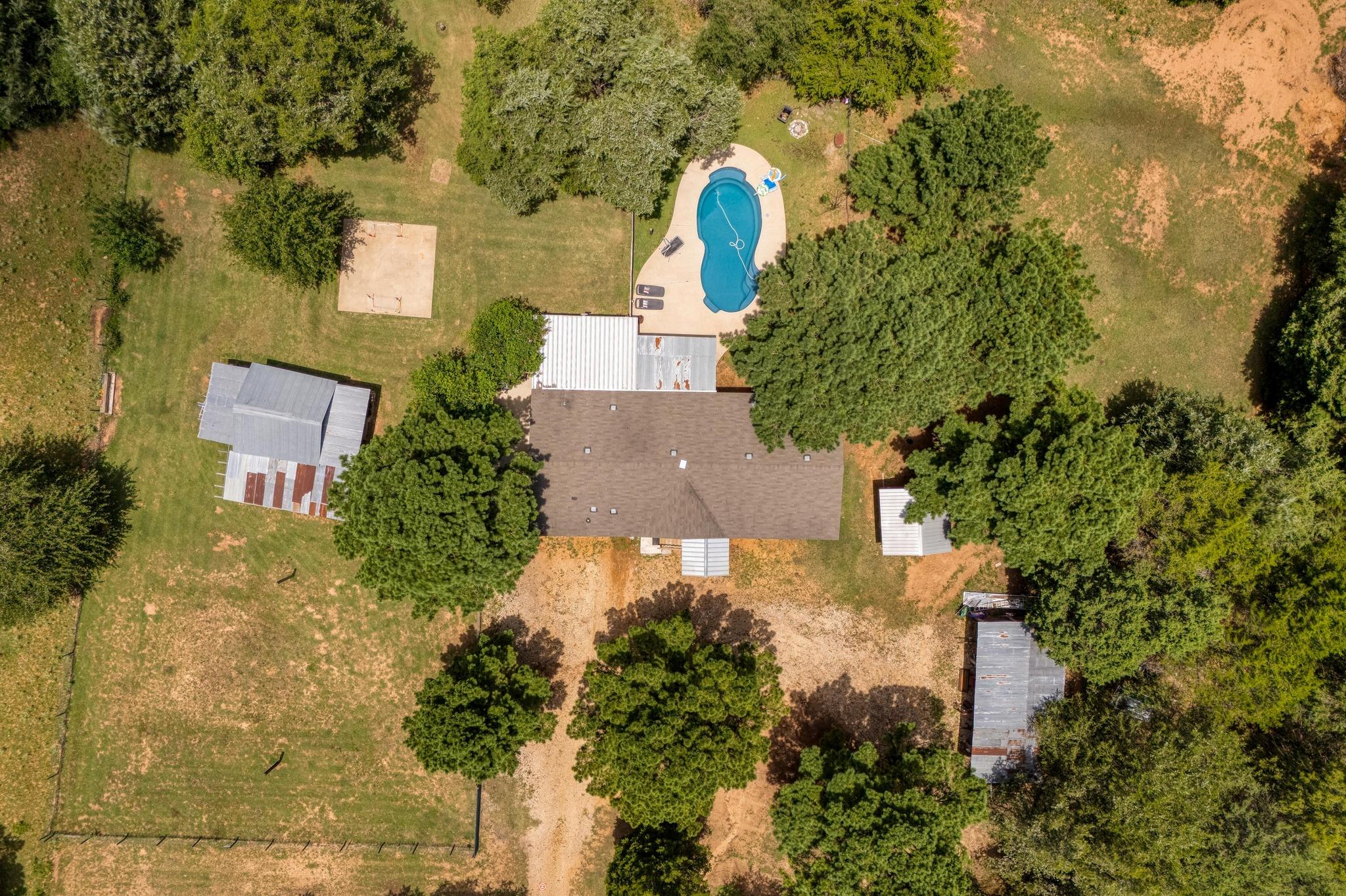 1922 E SH 21, Paige, TX 78659