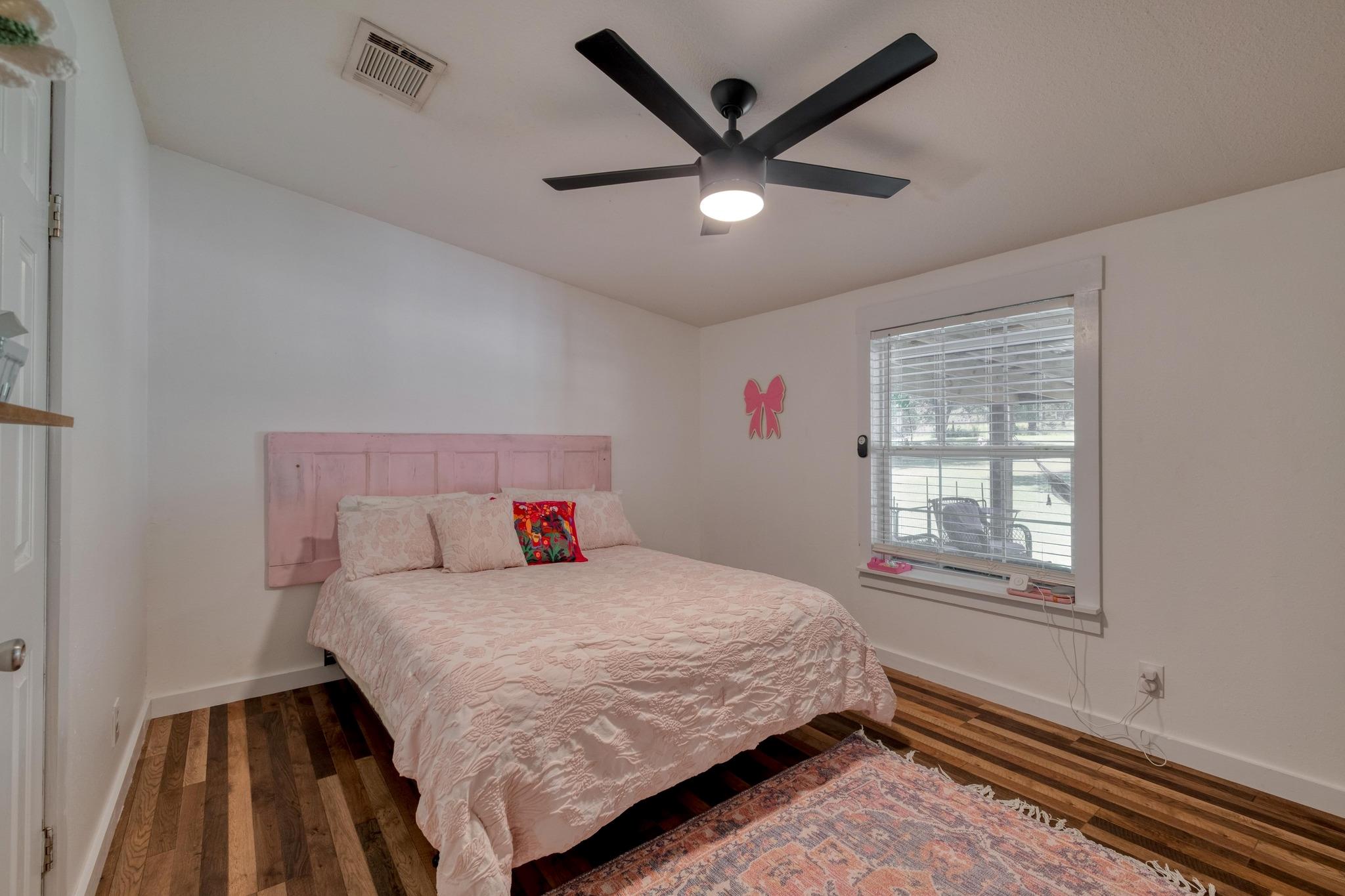 1922 E SH 21, Paige, TX 78659