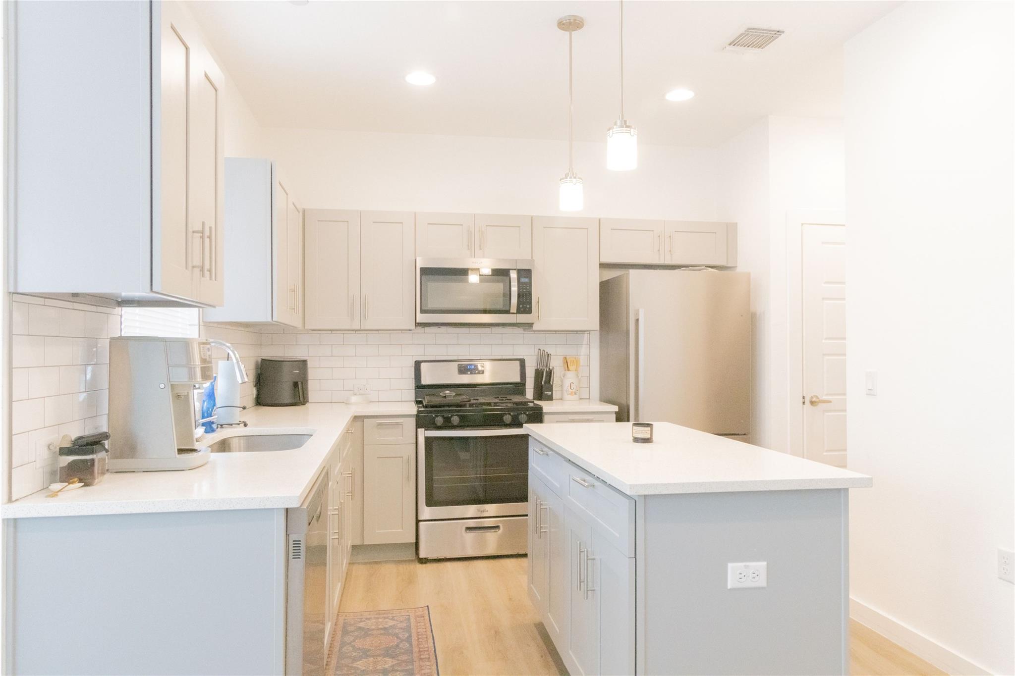 12500 Lamppost Ln # 16, Austin, TX 78727