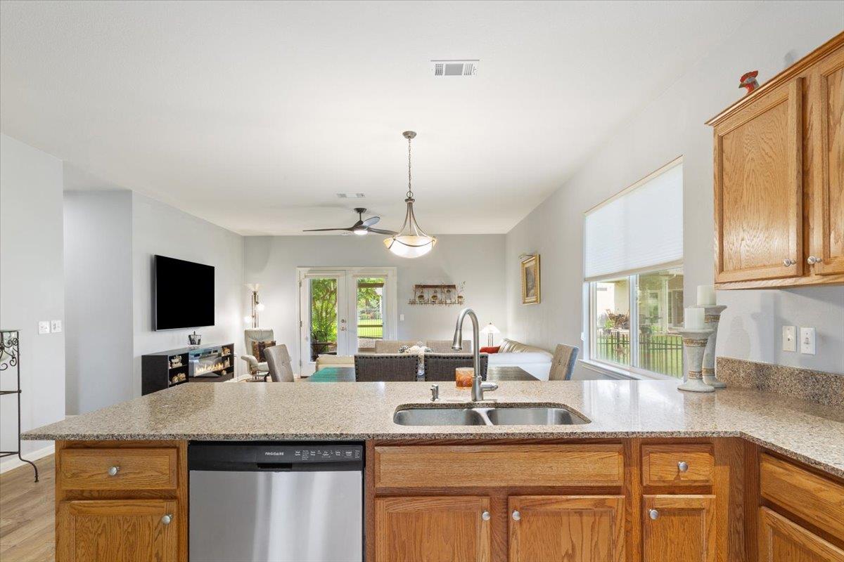 101 Lubbock Dr, Georgetown, TX 78633