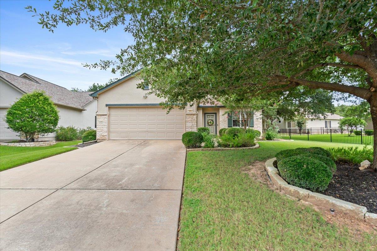 101 Lubbock Dr, Georgetown, TX 78633