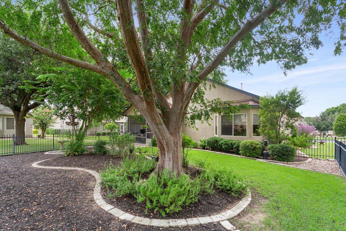 101 Lubbock Dr, Georgetown, TX 78633