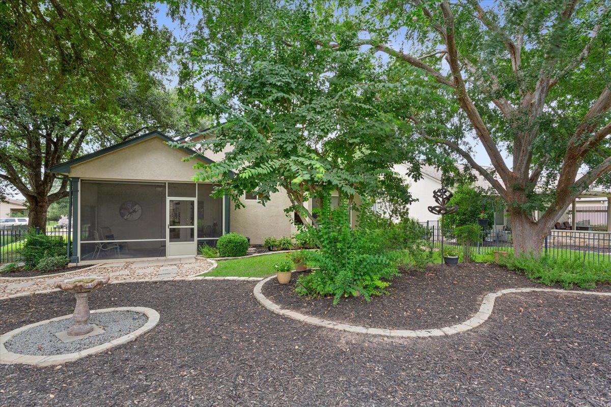 101 Lubbock Dr, Georgetown, TX 78633