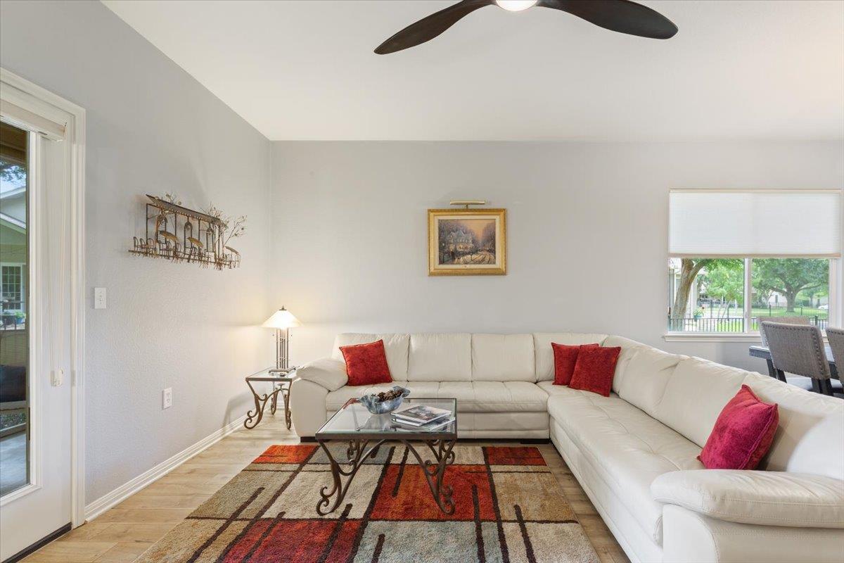 101 Lubbock Dr, Georgetown, TX 78633