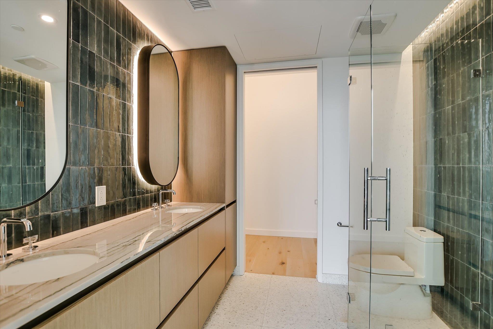 610 Davis St # 3305, Austin, TX 78701