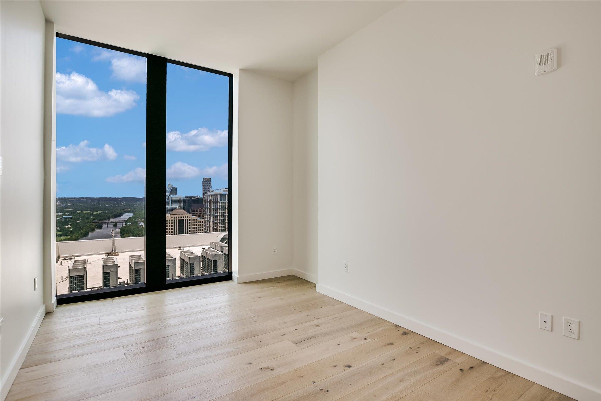 610 Davis St # 3305, Austin, TX 78701