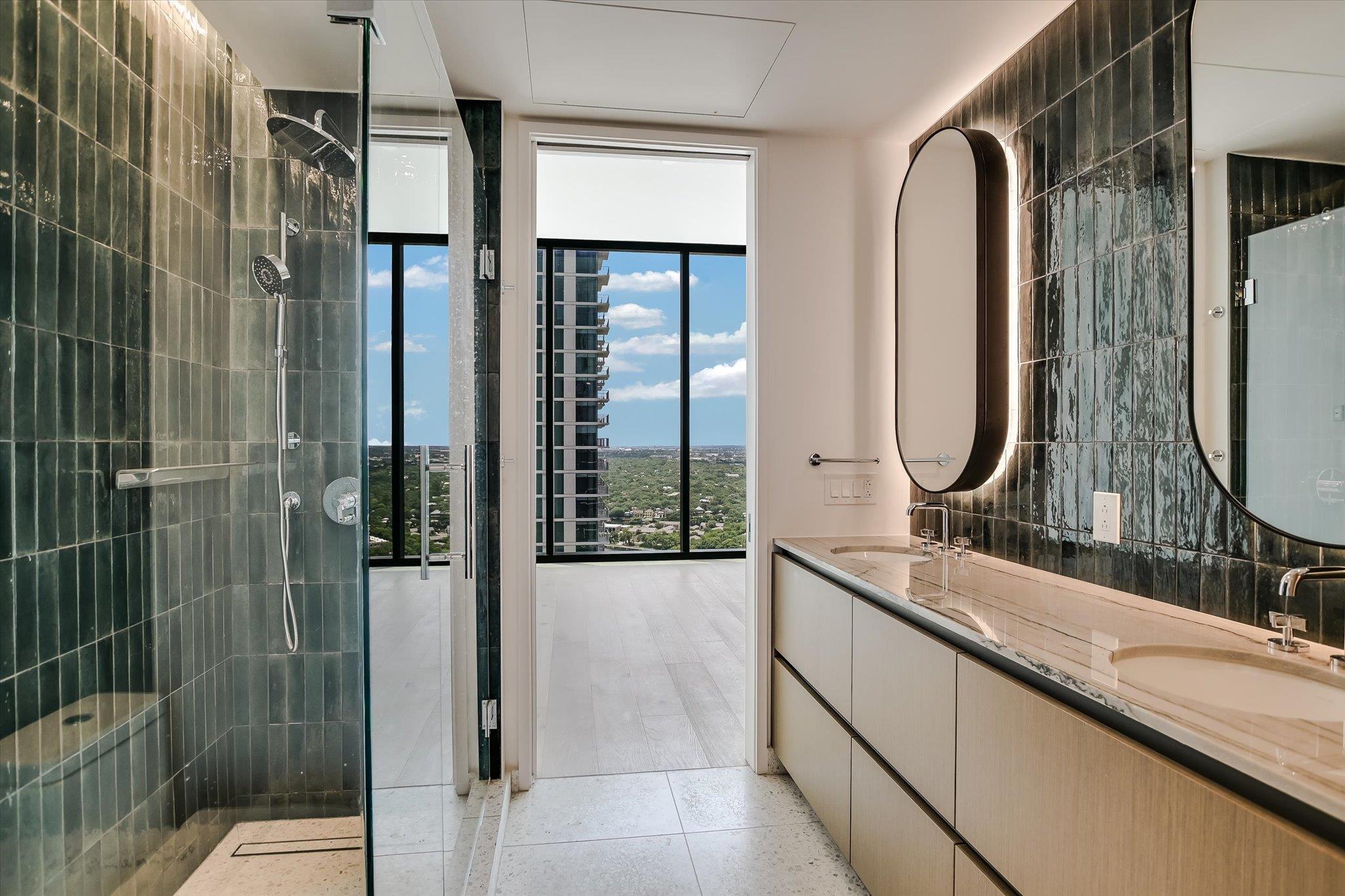 610 Davis St # 3305, Austin, TX 78701