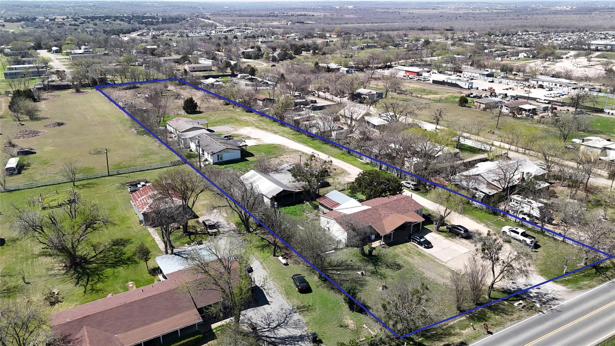 10707 McAngus Rd, Del Valle, TX 78617