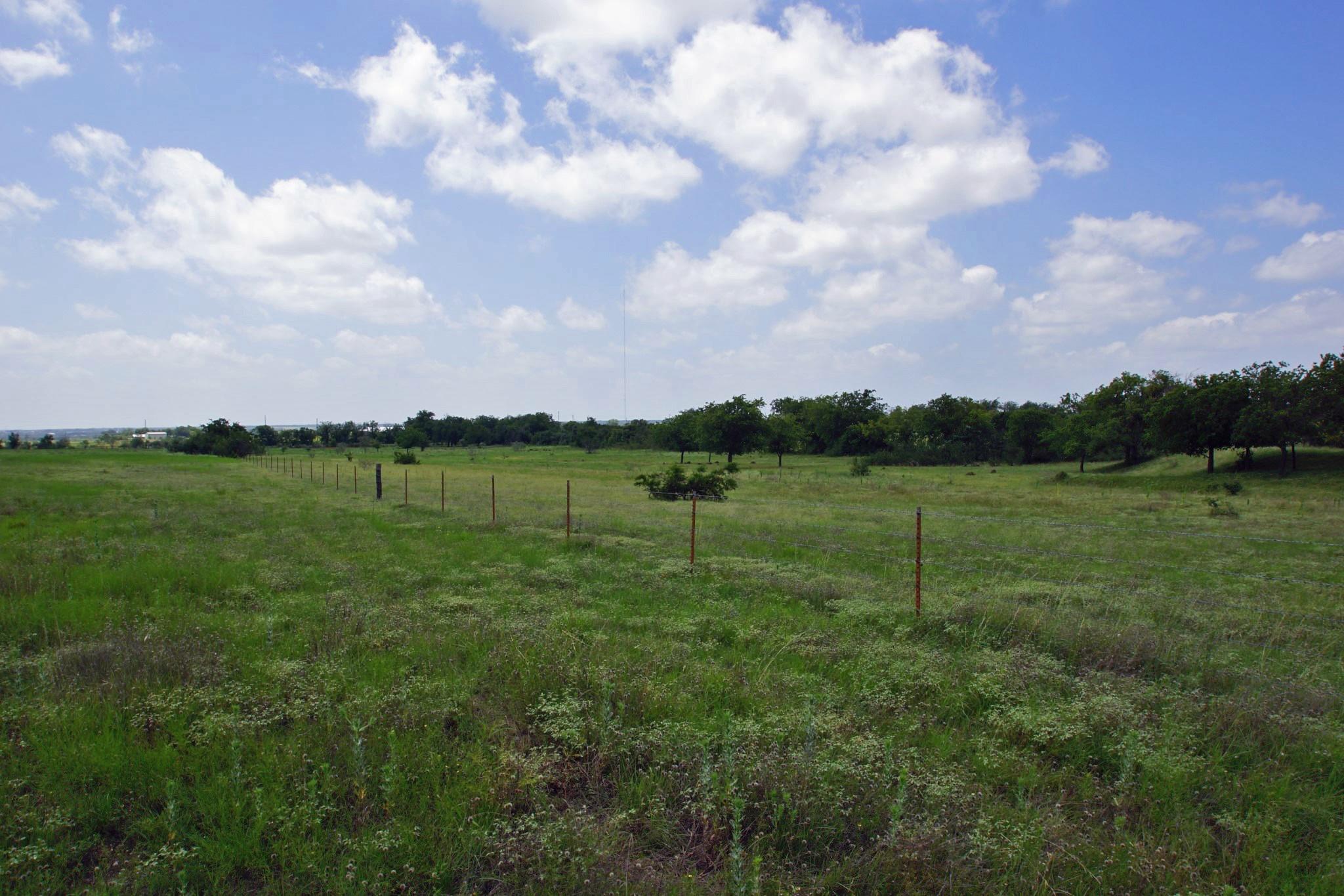2002 County Road 276, Bertram, TX 78605