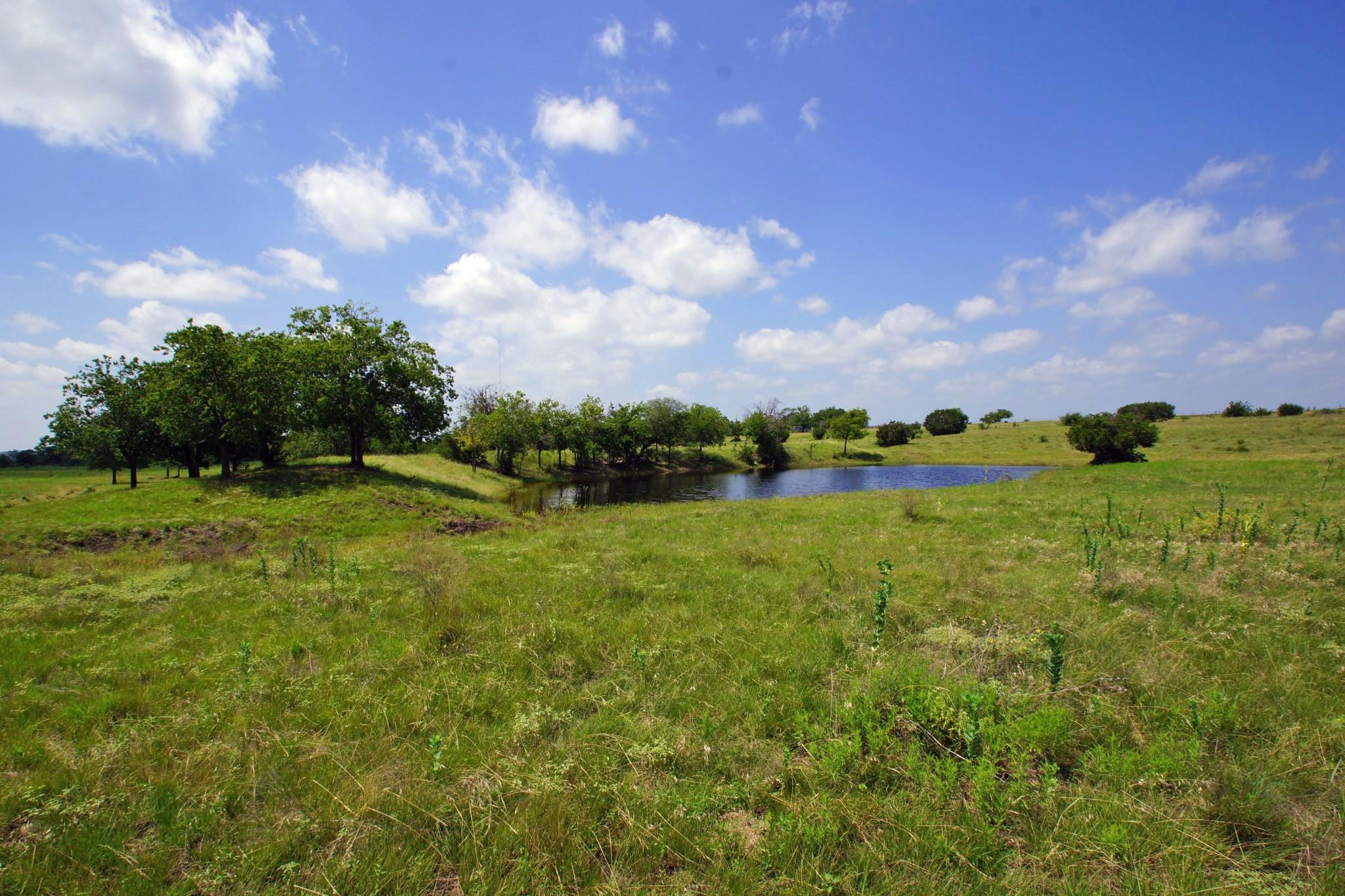 2002 County Road 276, Bertram, TX 78605