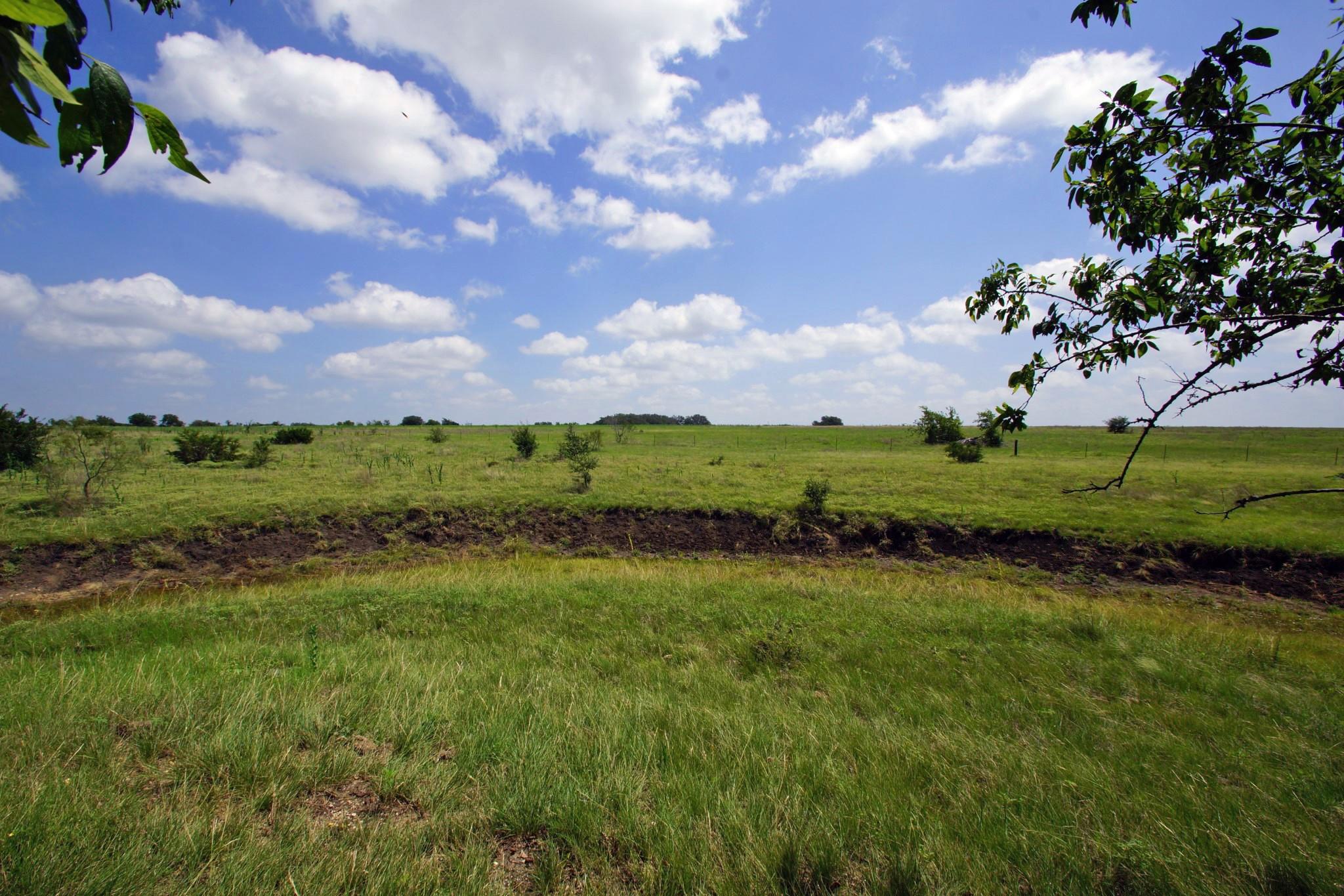 2002 County Road 276, Bertram, TX 78605