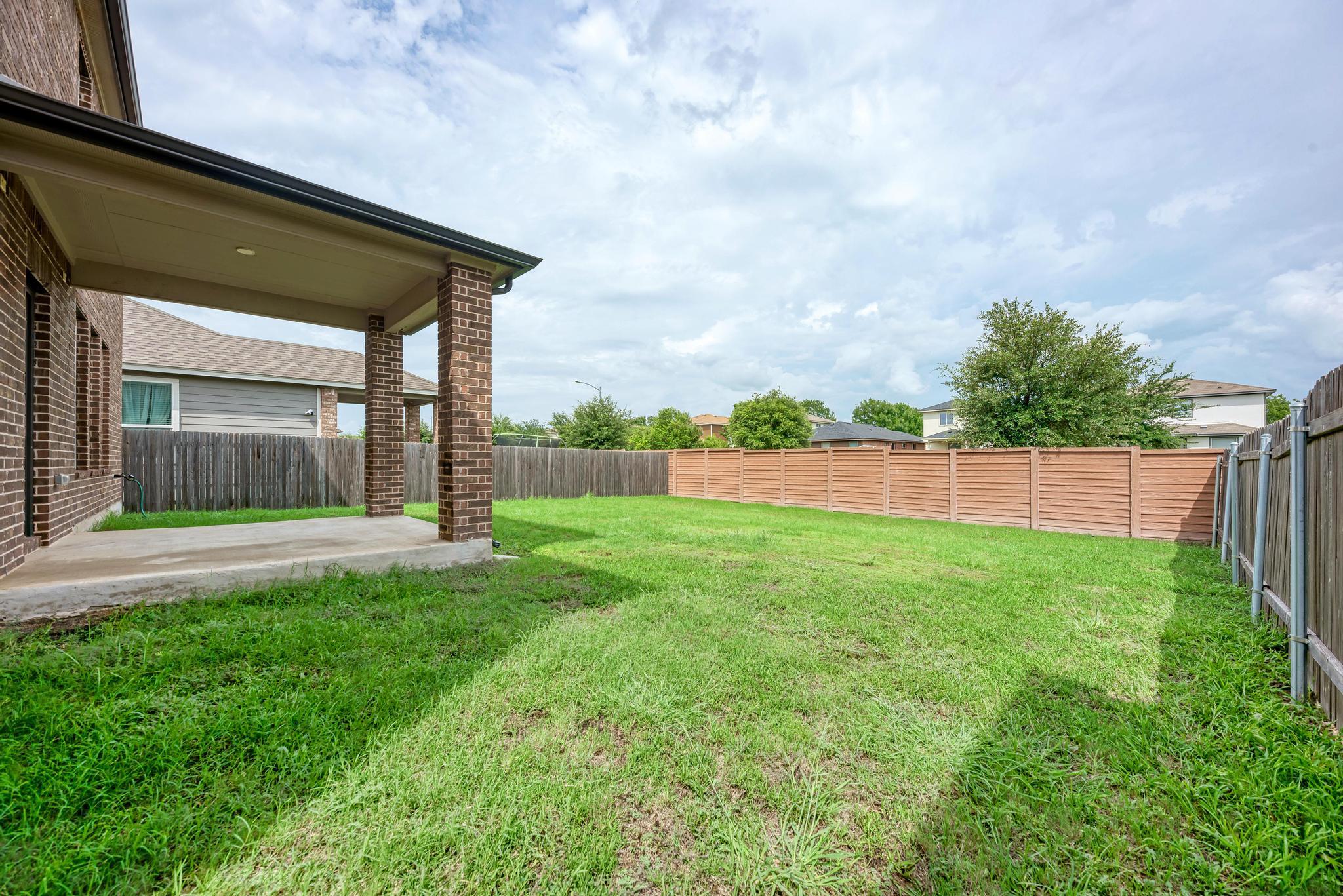 13613 James Garfield, Manor, TX 78653