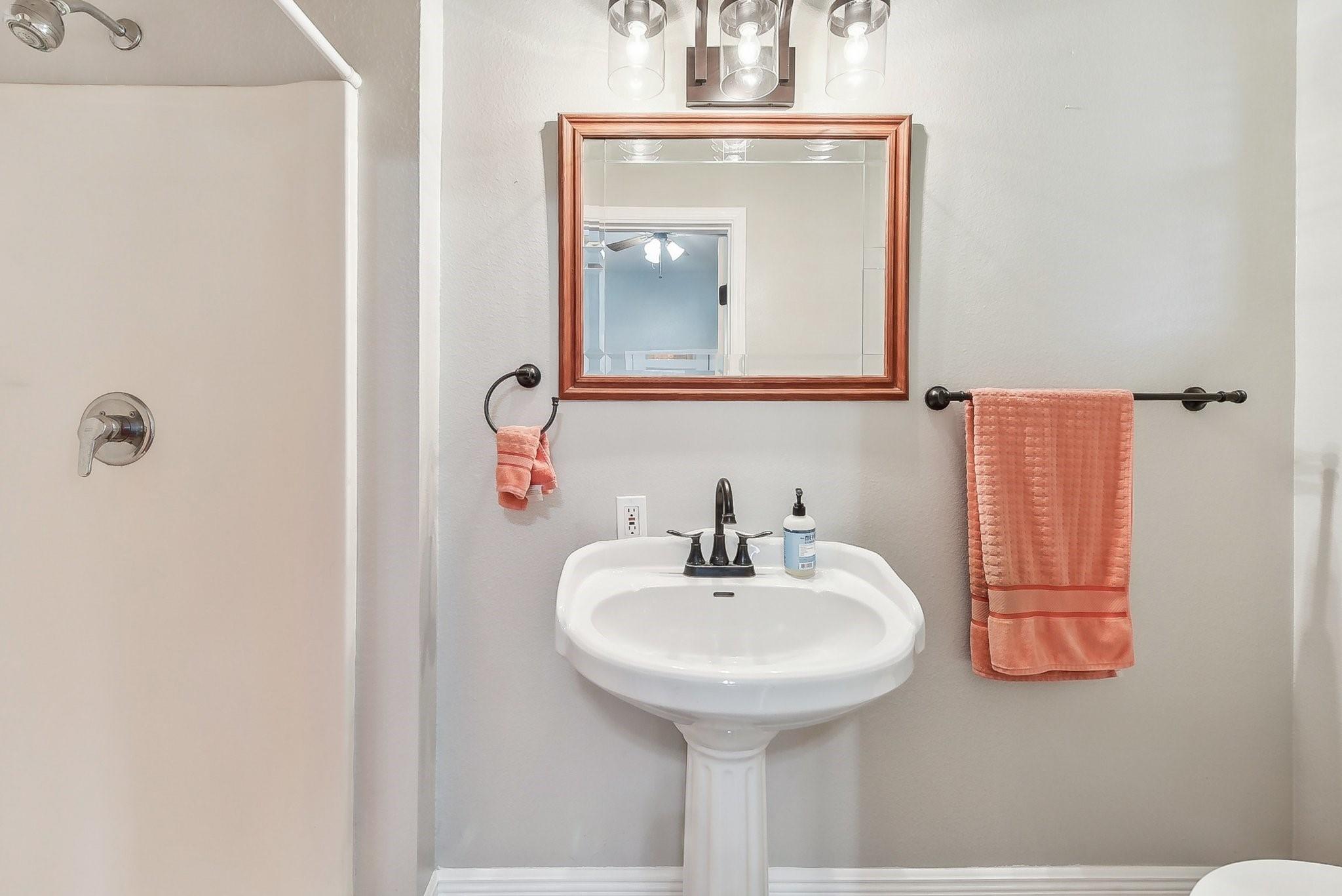 112 S Fitzwilliams #A Ln, Bastrop, TX 78602