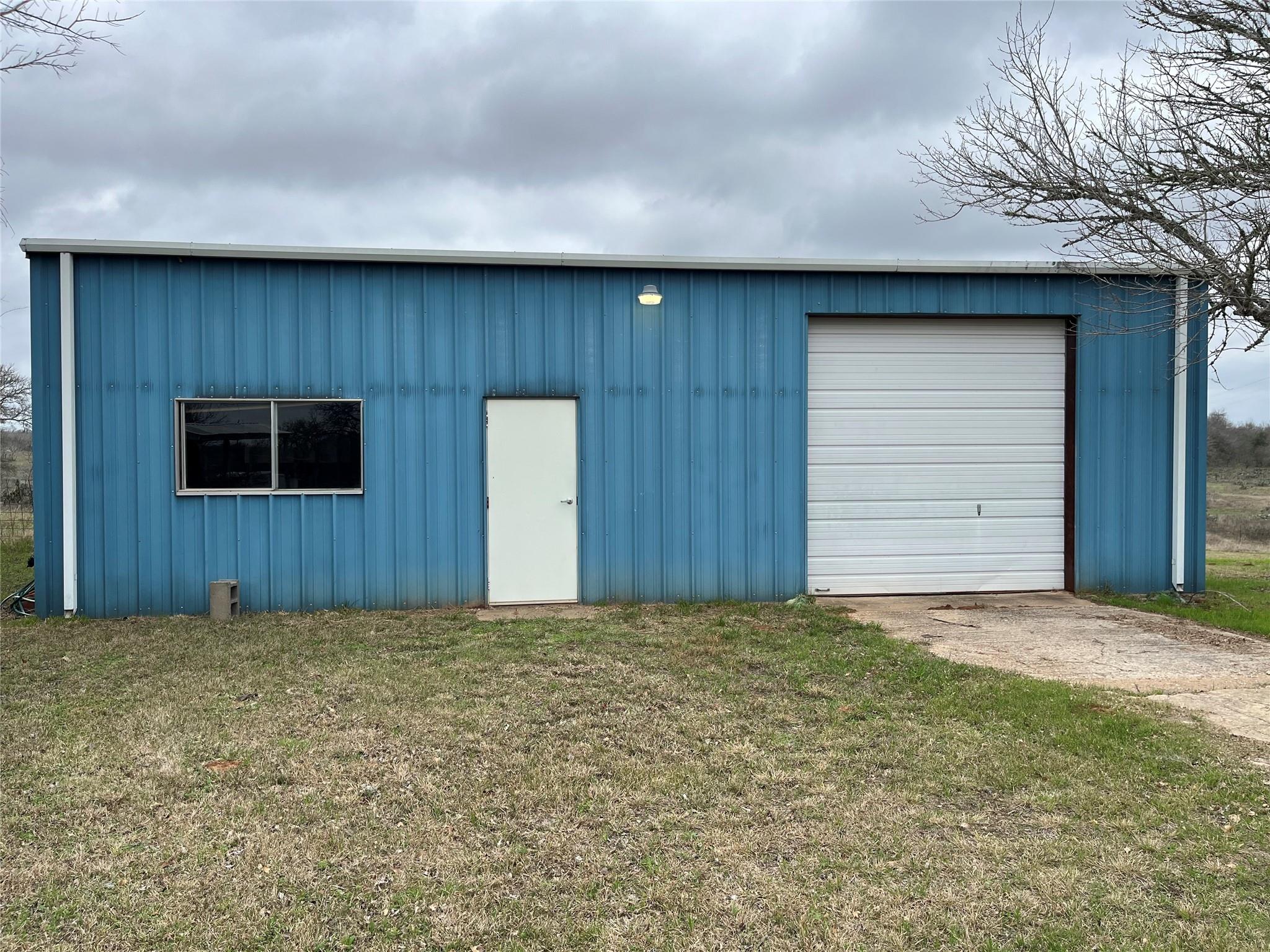 112 S Fitzwilliams #A Ln, Bastrop, TX 78602